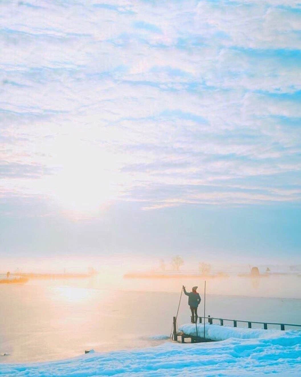 yukiのインスタグラム：「・ ・ ・ Wonderful winter days ・ ・ ・ ◉sty830 base shop◉ https://sty830.base.shop/ ・ ・ ・ #新潟　#雪　#雪景色　#福島潟」