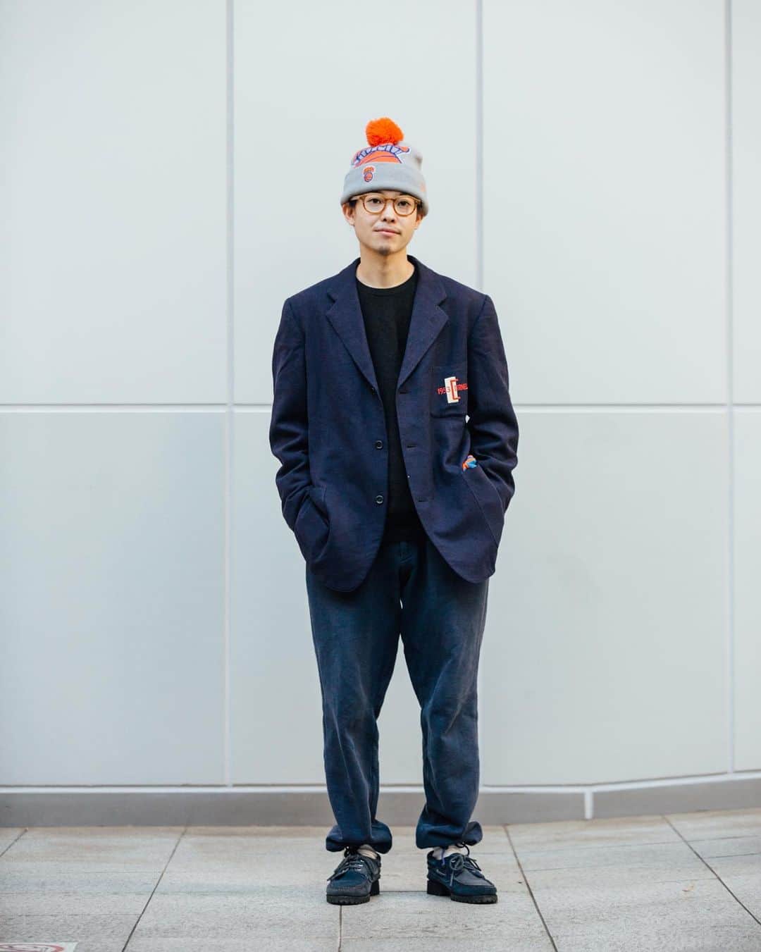 POPEYE_Magazineさんのインスタグラム写真 - (POPEYE_MagazineInstagram)「キレイな格好をしたいってわけじゃなくていつもの服にテーラードジャケットを合わせたいってだけなんだ。この３人もほら、ジャケットを脱いだらいつもの服装。みんなニット帽も個性が出ていていいね。  #popeyemagazine #stylesample」2月2日 21時00分 - popeye_magazine_official