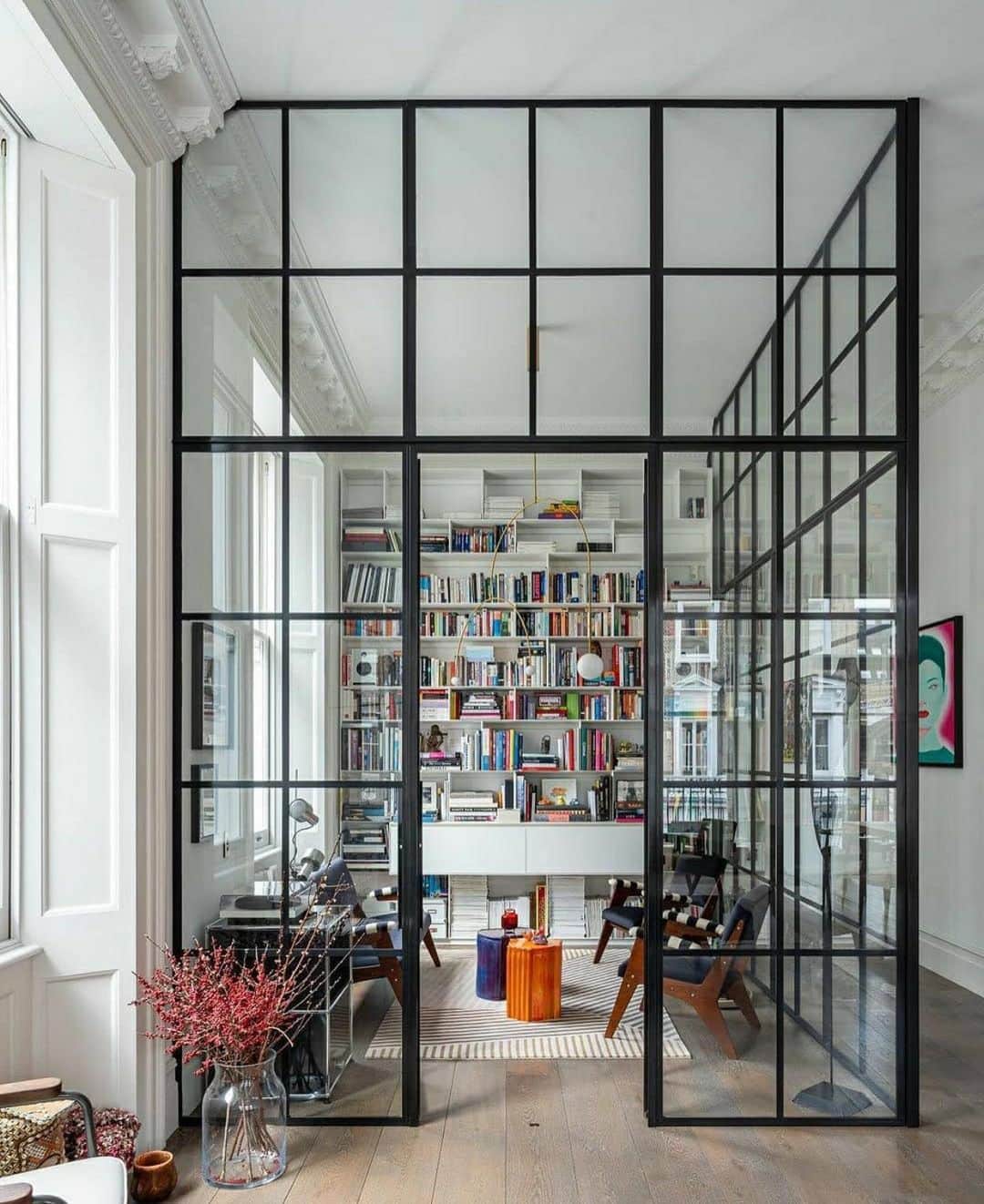WATCHMANIAのインスタグラム：「Private apartment The 'Elvaston' (350 m²). Designed by Michaelis Boyd (@michaelisboyd, 2018). Located in Kensington, London, UK. Photos by Gavriil Papadiotis (@gavriilux).」