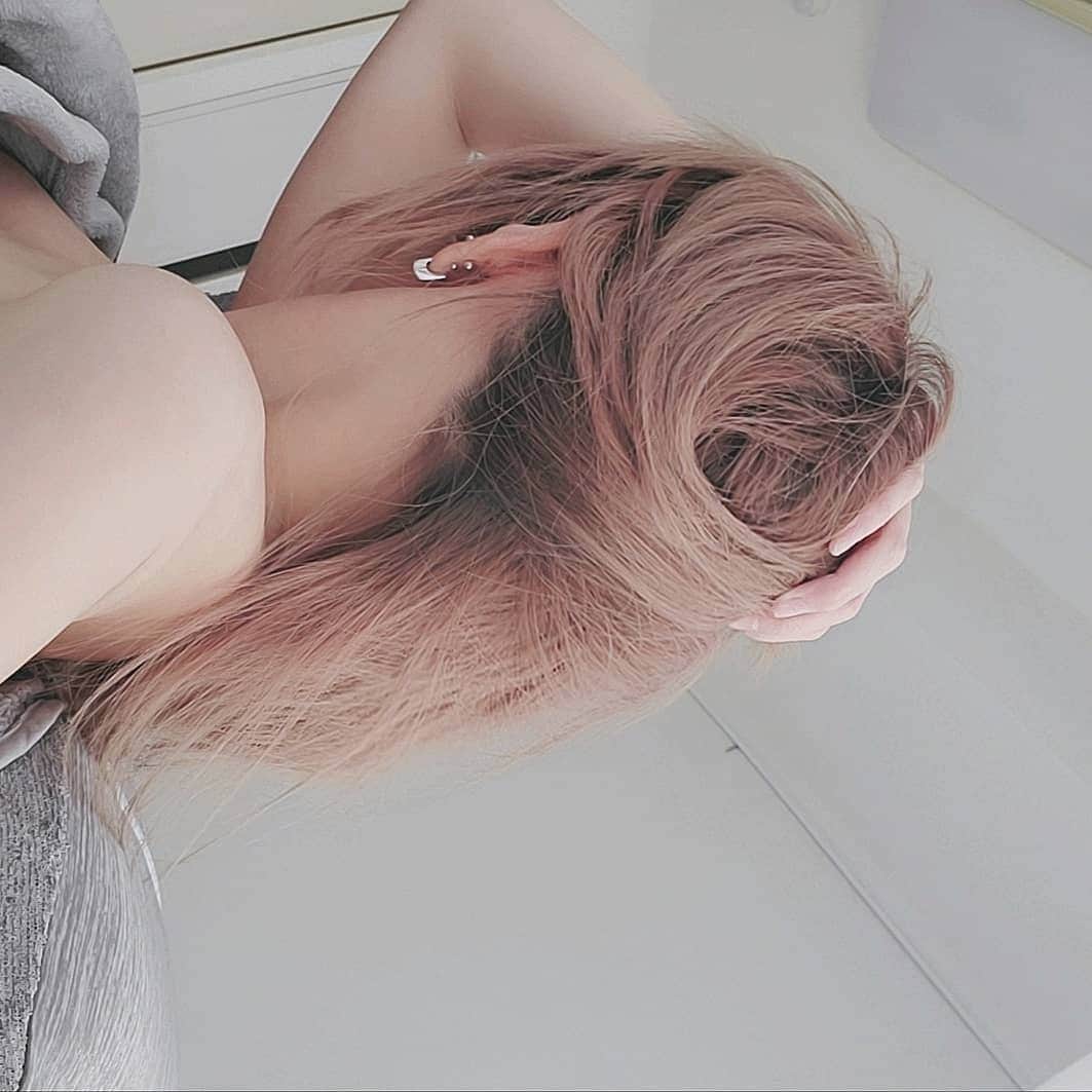 杉浦アヤカのインスタグラム：「筋トレした後ってまぢで清々しい   #雰囲気 #えもい #モード」