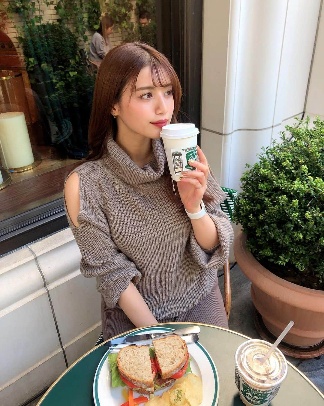 御子柴かなさんのインスタグラム写真 - (御子柴かなInstagram)「早くまたテラス席でごはん食べれる季節にならないかな〜🤔🍃 . #cafe #カフェ #表参道カフェ #表参道ランチ #テラス席」2月2日 21時38分 - kanakana2510