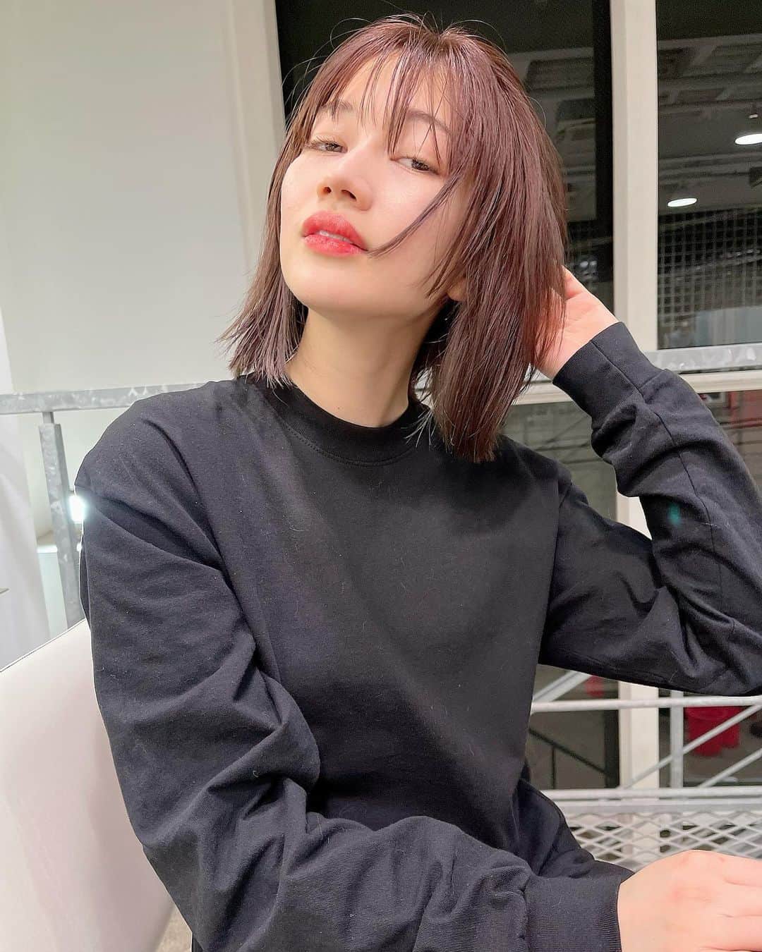 山本ソニアのインスタグラム：「new hair 🦄🧬🎆  #shimaharajuku  #ヘアーカット #ボブ#ボブヘアー #パープルカラー  #ニュアンス」