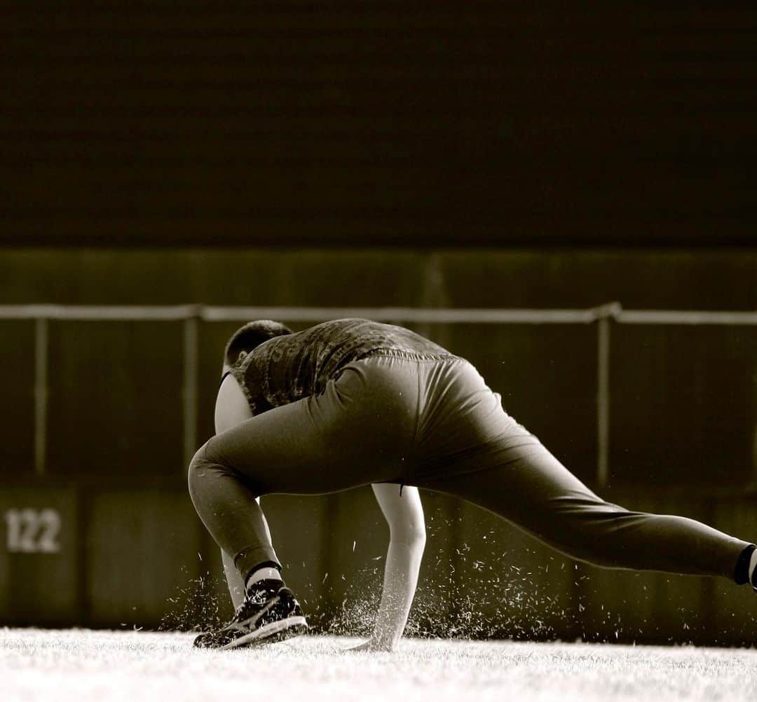 中野崇さんのインスタグラム写真 - (中野崇Instagram)「身体や動きにおける成果を得るには頻度かつ継続が欠かせない。 すぐに変わるものはすぐに戻る。 身体操作で成果を出すために近道はない。  #JARTA #身体操作 #中野崇 #JARTAトレーニング #スポーツトレーナー #トレーニング指導 #スポーツ写真 #努力 #継続しか力にならない」2月2日 21時47分 - tak.nakano