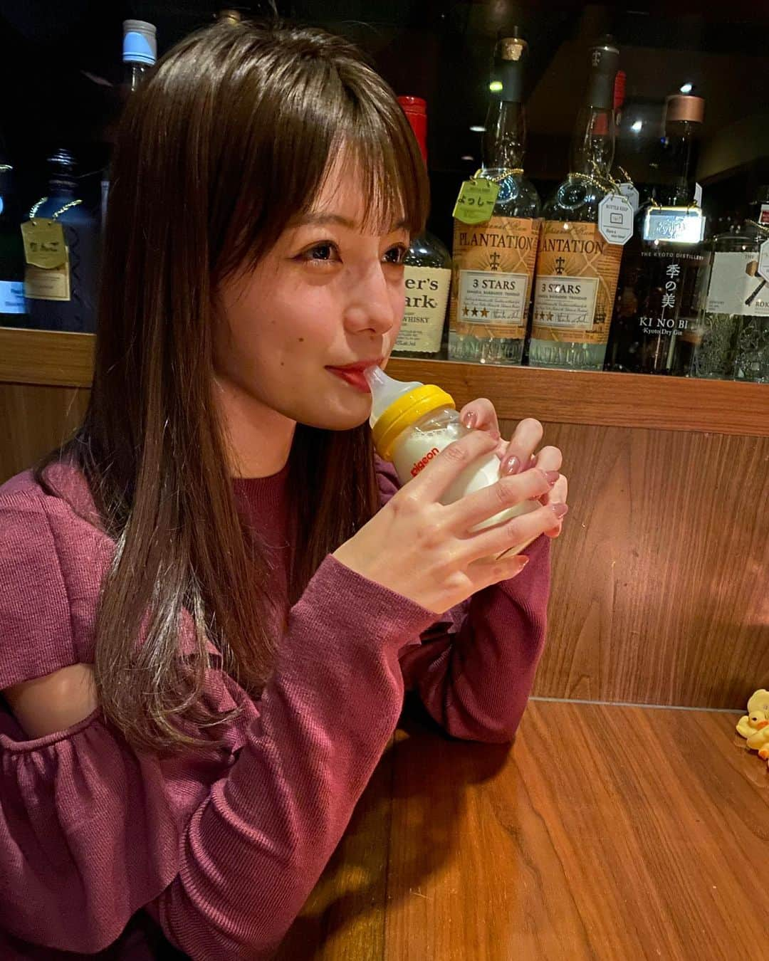 はるさんのインスタグラム写真 - (はるInstagram)「⑅∙˚﻿⋆﻿ 池袋の CRAFT COCKTAIL TOKYO へ🍸 創作カクテルが可愛いし美味しい❤︎ * ✔︎黒すぎるフローズンブルーベリー🫐 ✔︎アヒルの湖🐥 ✔︎ベビーボトルカクテル🍼 ✔︎バブルバブル💙 ✔︎お手元に茶室🍵 * クラウドファンディング実施中↓ https://camp-fire.jp/projects/view/356030 * * #池袋バー #池袋bar #池袋グルメ #池袋ディナー #池袋デート #クラフトカクテル #クラフトカクテル池袋店 #craftcocktail #バー活 #craftcocktailtokyo #カクテル #cocktail #バー #bar」2月2日 21時54分 - harurun1216