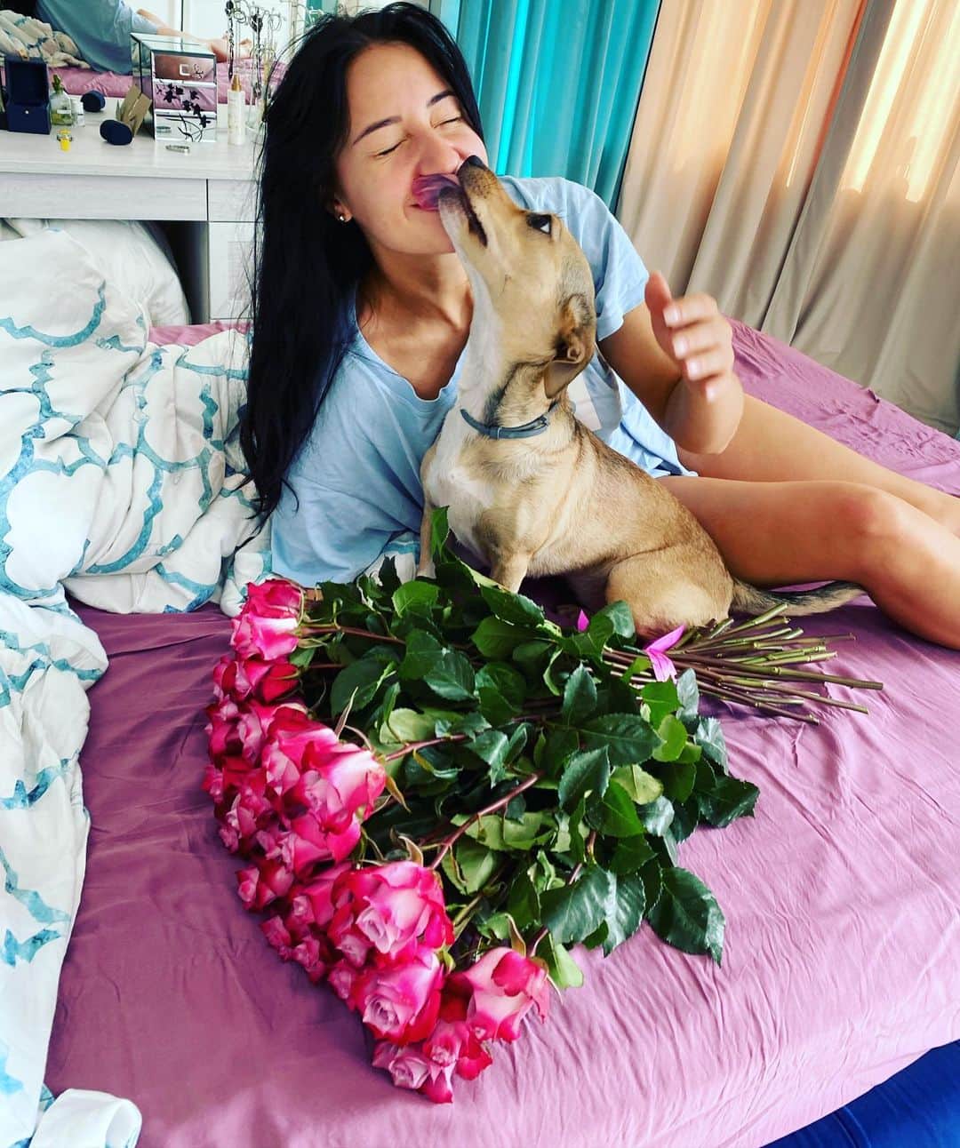 ヤナ・イグリアンのインスタグラム：「А как ваш февраль начался ?!」
