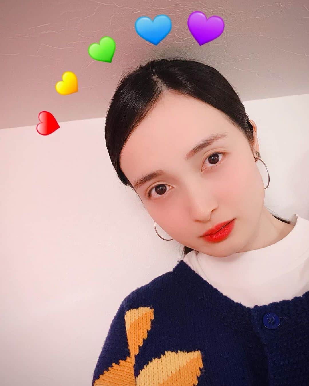 奥村佳恵のインスタグラム：「❤️💛💚💙💜 #goodnight  #🌙」
