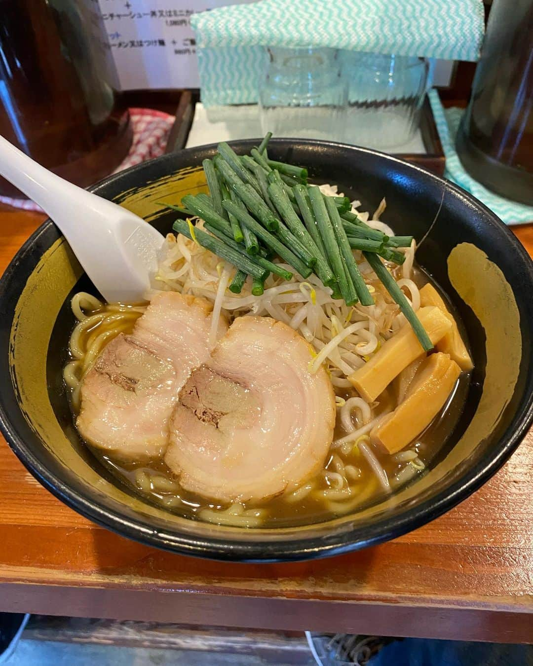 蝶野正洋さんのインスタグラム写真 - (蝶野正洋Instagram)「魚介豚骨醤油ラーメン…美味い #ヨネ家　#大田区池上　#蝶野正洋」2月2日 22時19分 - 2020chono1225