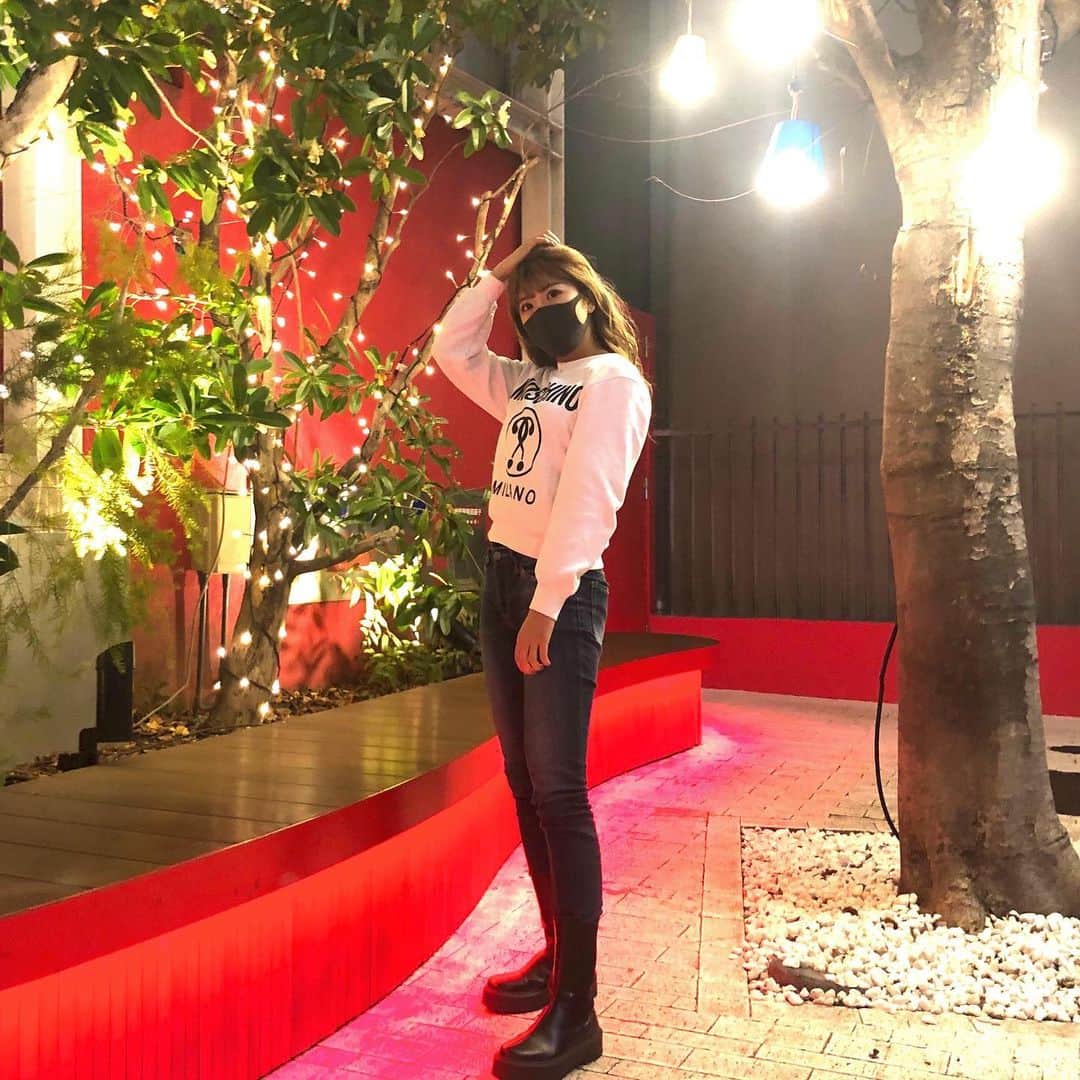 EON（梶野恵園）のインスタグラム：「﻿ ﻿ 服が足りひん〜〜〜〜〜！！！！🥵🥵﻿ ﻿ ﻿ 通販が私を呼んでる、、、﻿ 物欲とお財布の関係性のお話ではある👉👈﻿ ﻿ ﻿ ﻿ #outfit #MOSCHINO #denimstyle #ootd #code #fashion #coordinate #todaysfashion #instafashion #instalike #instagood #おしゃれ #おしゃれさんと繋がりたい #l4l #スキニーデニム #低身長コーデ #154cmコーデ #boots」