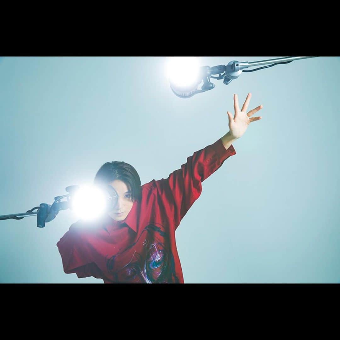磯村勇斗さんのインスタグラム写真 - (磯村勇斗Instagram)「.  「CM NOW BOYS VOL.11」  本日発売」2月2日 22時22分 - hayato_isomura