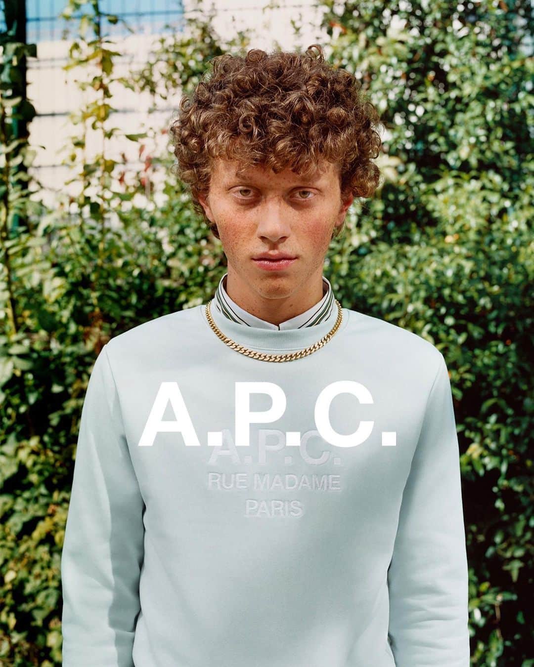 アーペーセーのインスタグラム：「A.P.C. Spring/Summer 2021 collection.⠀ ⠀ @liamprawidlo is wearing the Rufus sweatshirt in pale green and the 92 shirt in pale blue.  Photography : @julie_greve ⠀⠀ Creative direction: @suzannekoller ⠀ ⠀ Available in stores and at apc.fr⠀ ⠀ #APC #APCcollection #APCSS21」