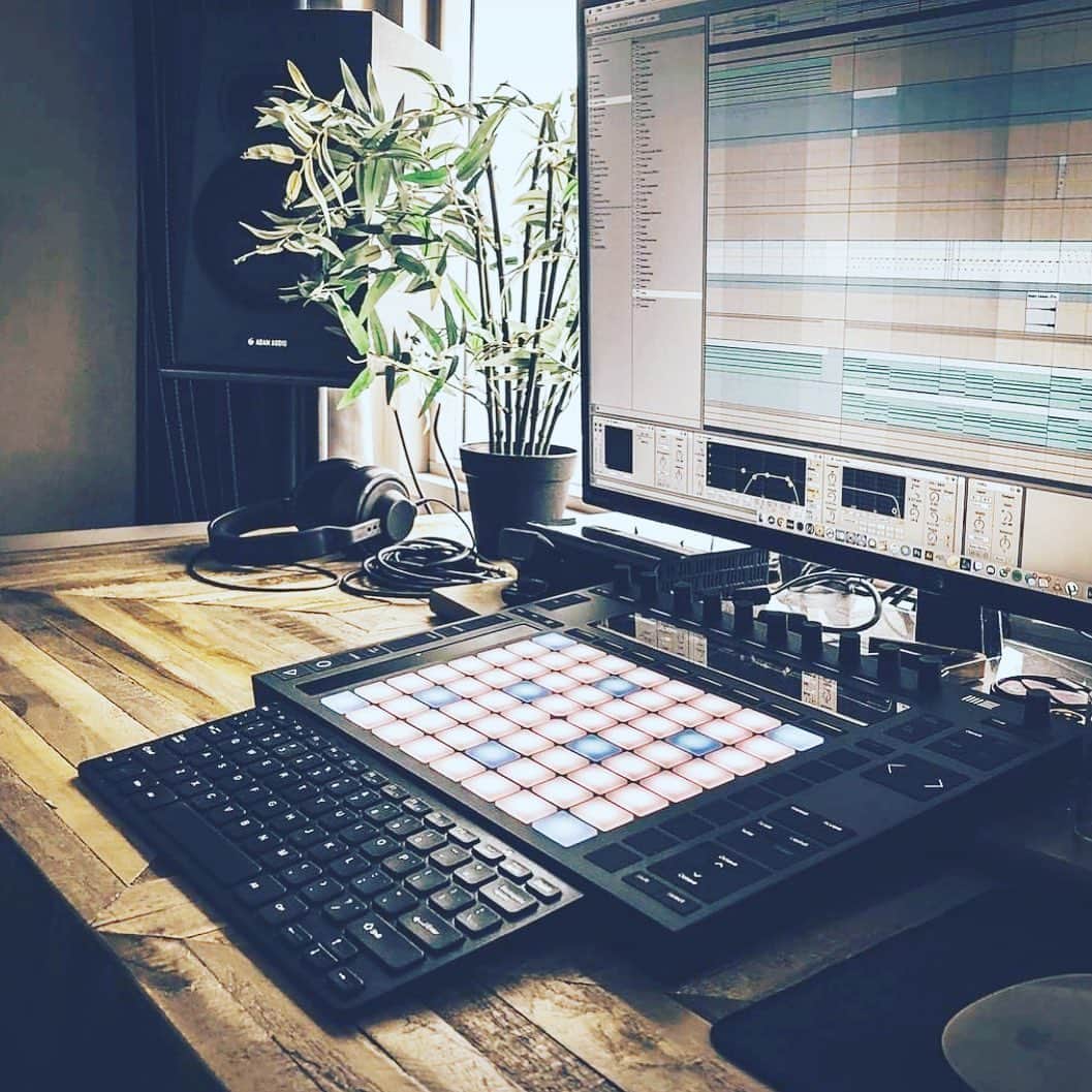 AIAIAIのインスタグラム：「TMA-2 Comfort in good company.」