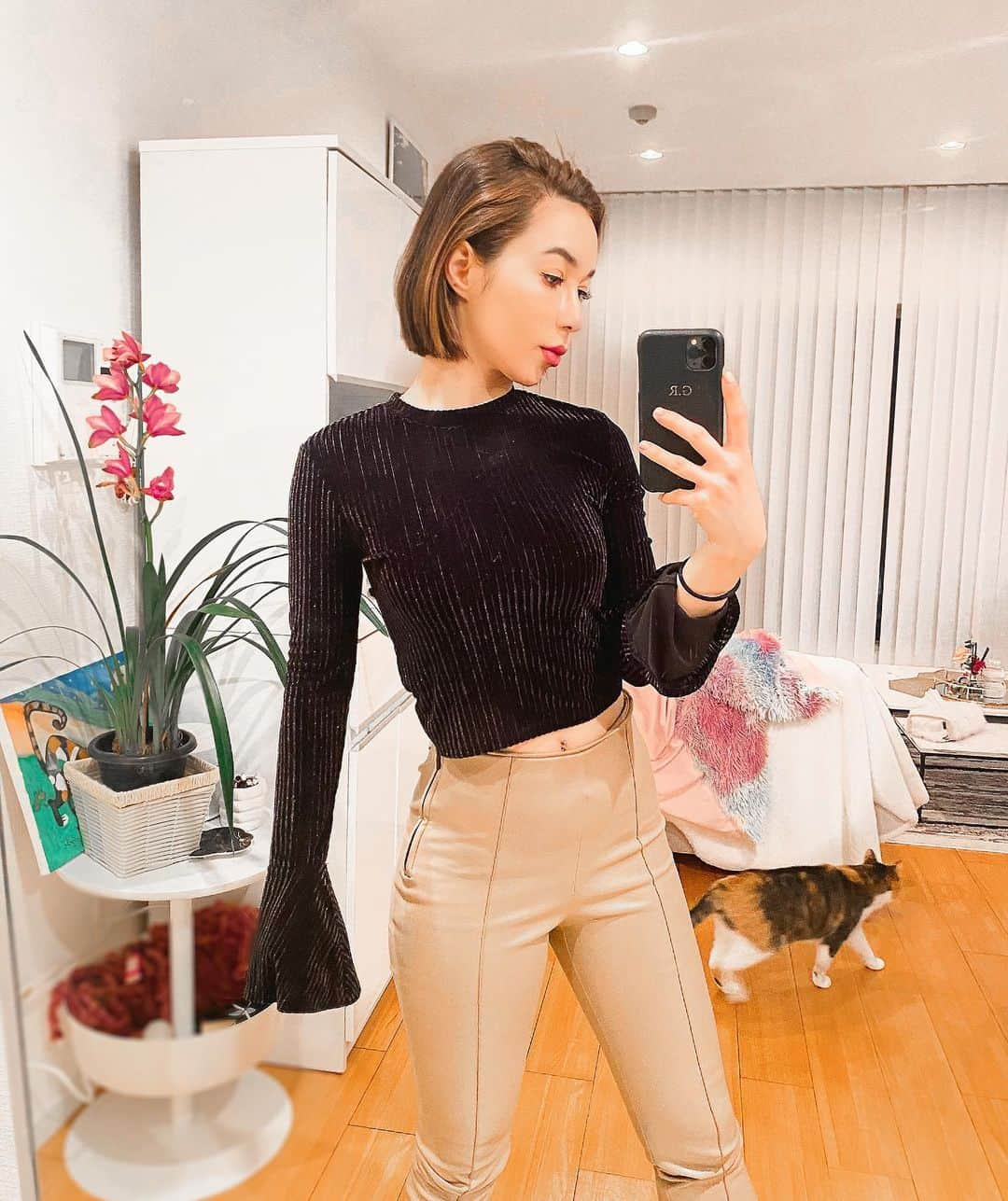 Gabrielaさんのインスタグラム写真 - (GabrielaInstagram)「#OOTD #Lookdodia #コーデ . 全身　@zara  #ファーストファッション . . #zara #bobhair #shorthair #fashion #cabeloscurtos #bobhairstyle #コーデ　#ボブヘア　#ザラ　#ファッション　#プチプラコーデ　#ショートヘア」2月2日 22時30分 - rkgabriela