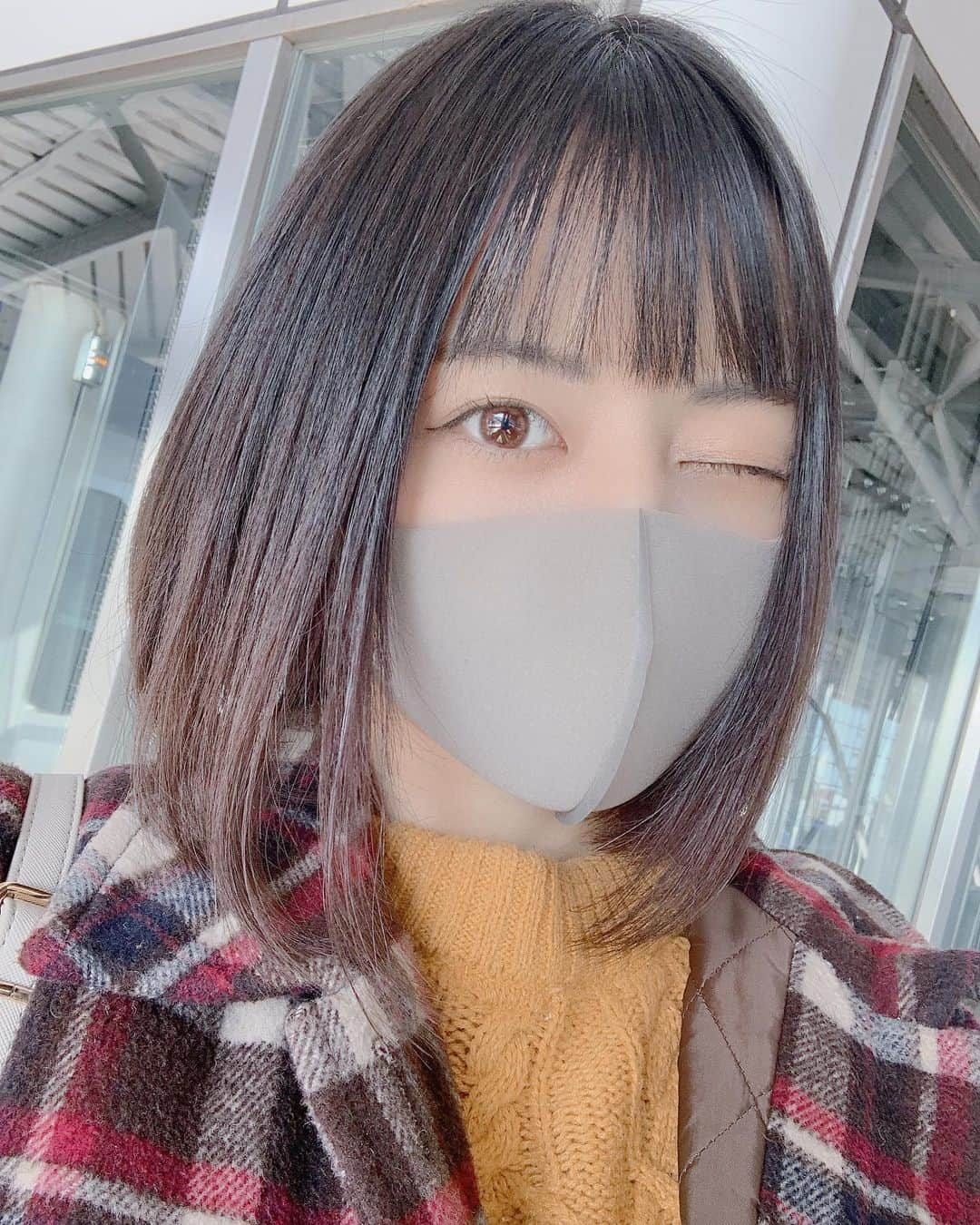 河合くるみさんのインスタグラム写真 - (河合くるみInstagram)「・ ・ 今日はちょこっと収録に参加してきました🐾 ・ ・ 髪の毛の長さ整えてもらって 前下がりボブじゃなくなりました👧🏻 ・ ・ フィルターかかってるから色明るいけど カラーもうやめたので自毛の色✦ しばらくは自然な感じです🎨 ・ ・ #ボブ #ヘアスタイル #自撮り女子 #マスク生活 #サロモ #セルカ #followme #kawaii #hairstyle #cut」2月2日 22時37分 - 6v6_krm