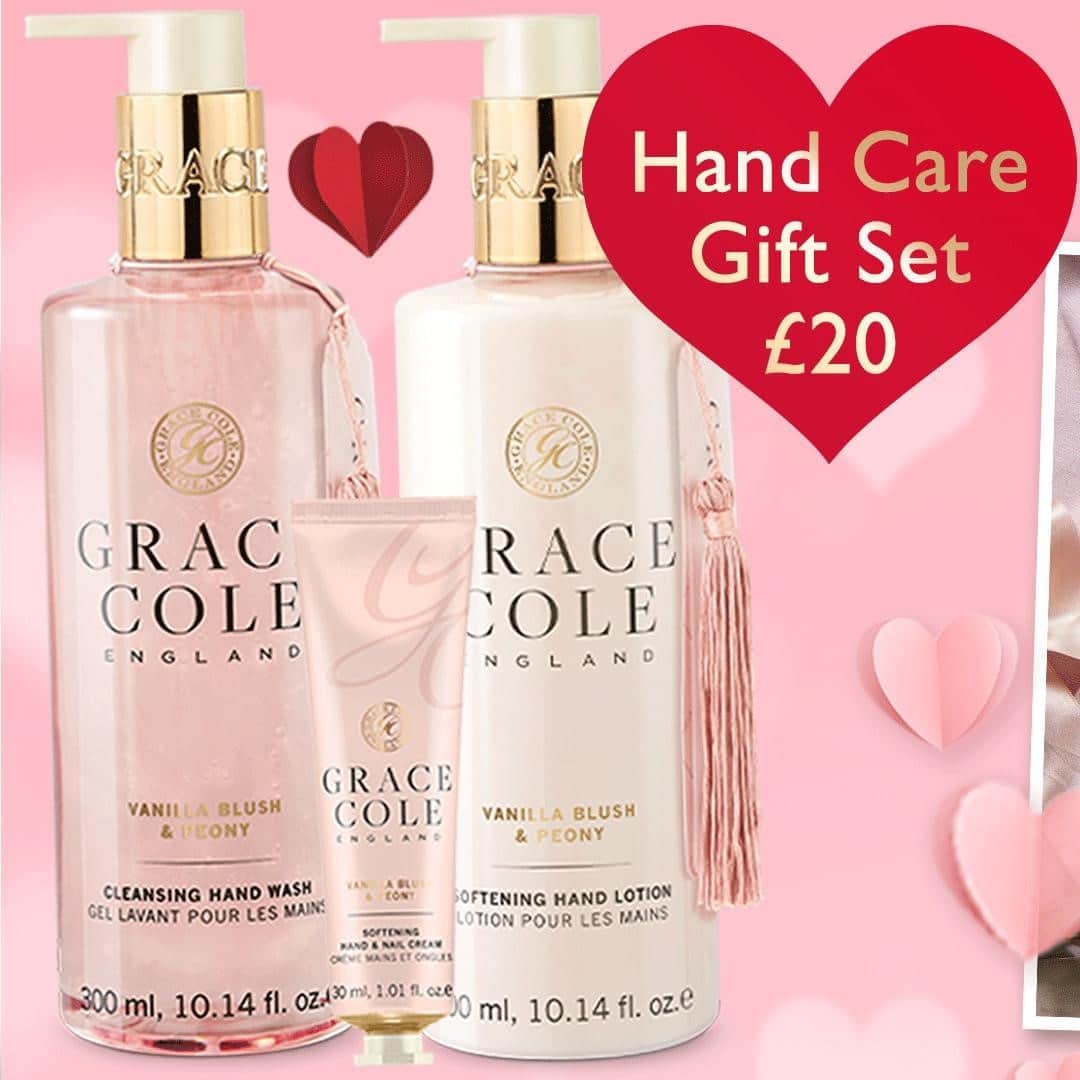 Grace Coleのインスタグラム：「💗💗 Our Hand Care Gift Set comes delivered beautifully gift wrapped with heart shaped tag for your own personal Valentine's message 💗💗  #valentines #valentinesdaygift #valentinesgift #happyvalentinesday #valentinesday #valentinesgifts #valentinesdaygifts #valentinesweek #valentines_day #valentinesweekend #happyvalentines #valentinespecial #stvalentinesday #valentinesday❤️ #valentinesgiftforher #valentinesideas #valentinesdaygiftideas #valentinesdayiscoming #valentinespresent #bodycare #bodyskincare #giftset #giftsets #loveisintheair #loveintheair #heart #love #vanillablush #peony #fragrance」