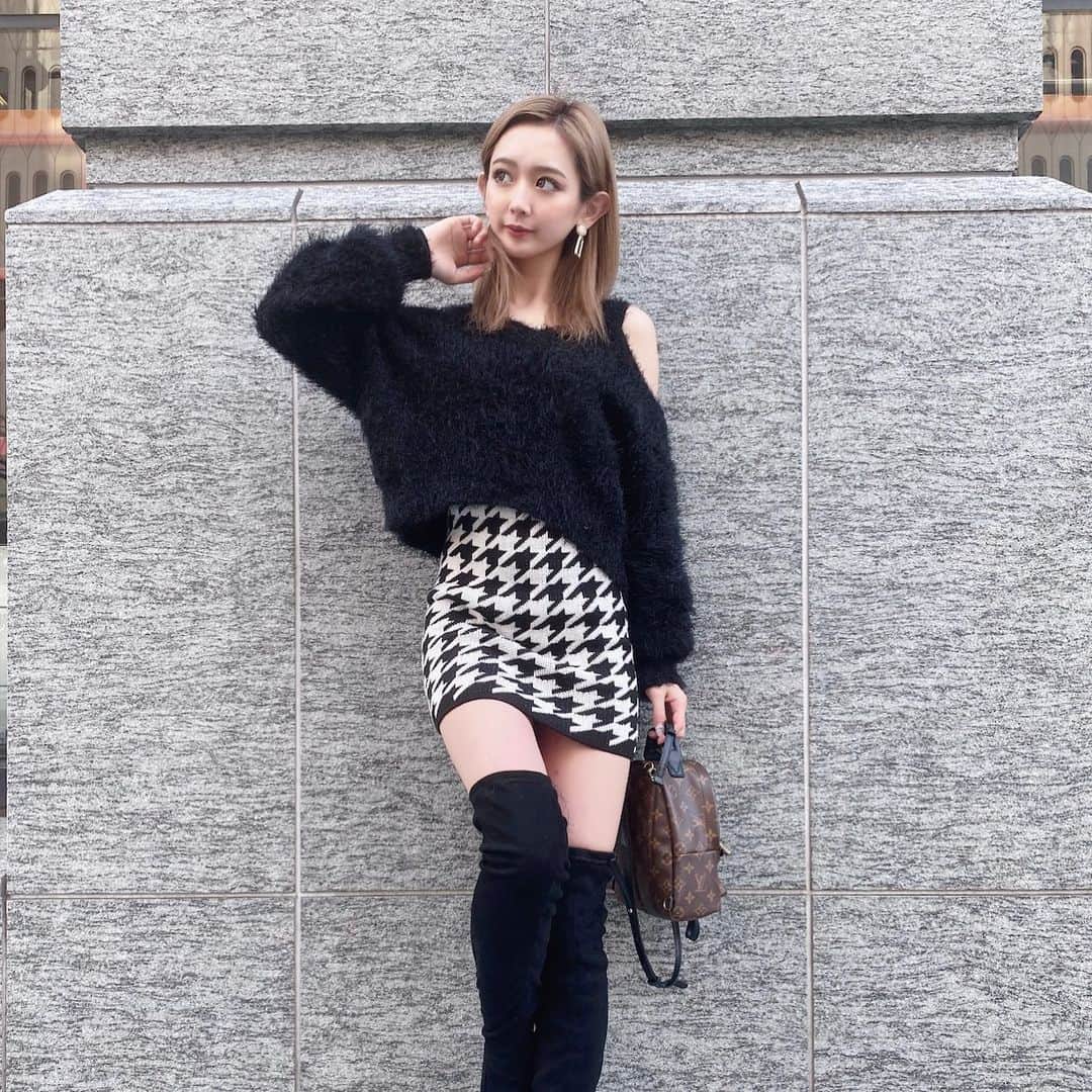 田村月光（ツッキー）のインスタグラム：「👗💖👗💖👗💖👗💖👗💖 #OOTD #ツキクローゼット  ・ 今日は打ち合わせしてきたあ💕 ・ ・ 今日めっちゃ暖かかったよね?!⤴︎︎︎⤴︎︎ もうちょい気温上がれば最高や〜 ・ ・」