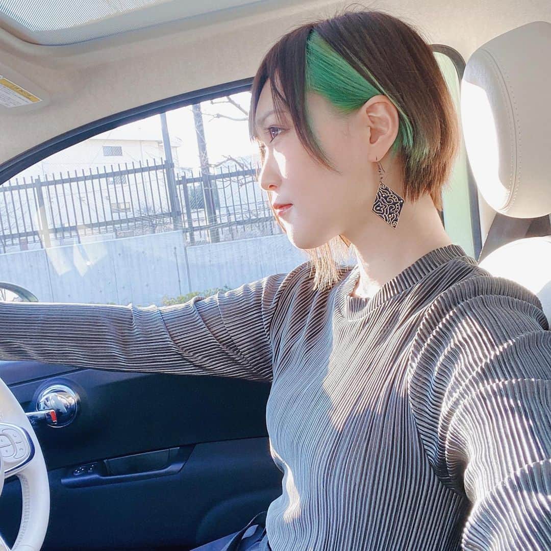 関口愛美さんのインスタグラム写真 - (関口愛美Instagram)「🚙💙💚  #lovefiat_2021 #fiat #fiat500 #フィアット #mycarstagram #instagood #insta_car #mycar #愛車 #drive」2月2日 23時32分 - sekiguchiaimi