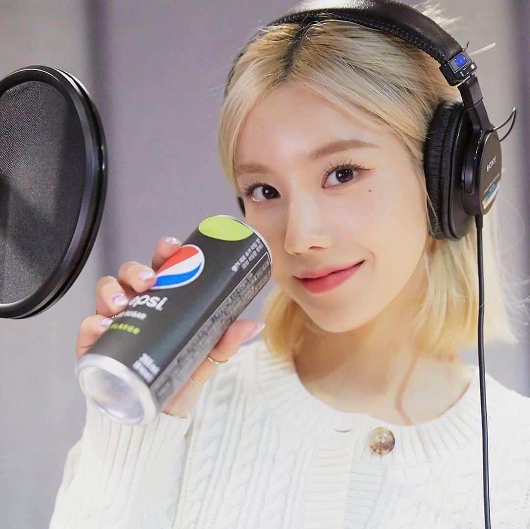 クォン・ウンビさんのインスタグラム写真 - (クォン・ウンビInstagram)「#PEPSIxIZONE」2月2日 23時43分 - kwoneunbi