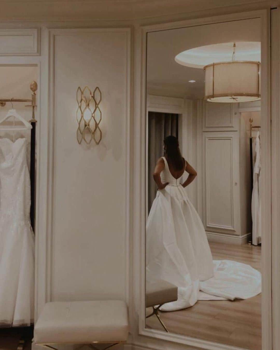 Pronoviasさんのインスタグラム写真 - (PronoviasInstagram)「From finding the dress of her dreams at Pronovias to celebrating that #LoveConquersAll. “This lovely and increible moment was in my favorite dress in the world.” Leave a comment with the Pronovias bridal stylist that helped you find the one! #Pronovias」2月2日 23時45分 - pronovias