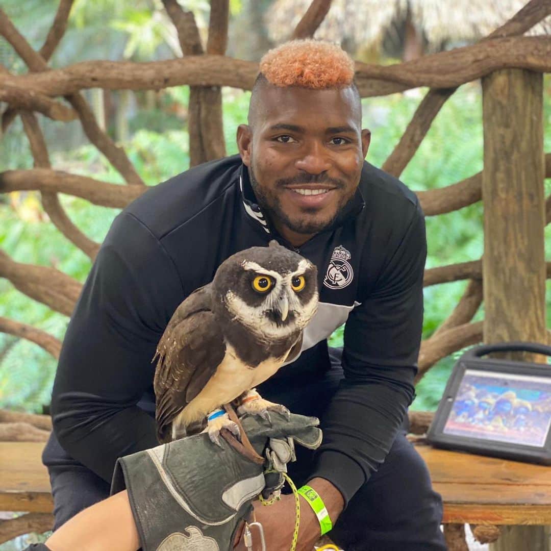 ヤシエル・プイグさんのインスタグラム写真 - (ヤシエル・プイグInstagram)「Thank you @mariowildlife for having my family and I at your amazing @swfmiami The hospitality was amazing! Also want to give a huge thanks to @karinasistine for giving us such great tour with my little crazy boys. Stay blessed and God bless you guys.」2月2日 23時55分 - yasielpuig