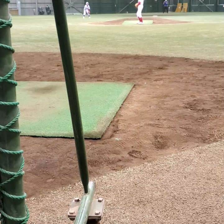のインスタグラム：「本日の火曜日5年生6年生クラスのメニューは試合でした☺ アップからチーム毎に分かれて試合に向けて準備しました😄  さすが5年生6年生クラス👍試合では、沢山ヒットがでたし、アウトも取れて緊張感のある良い試合でした💯  試合で打者はヒットを打って笑顔になるために🎊守備はゴロをさばいてアウトにして笑顔になるために🎊辛い練習も頑張っていこう🎵」