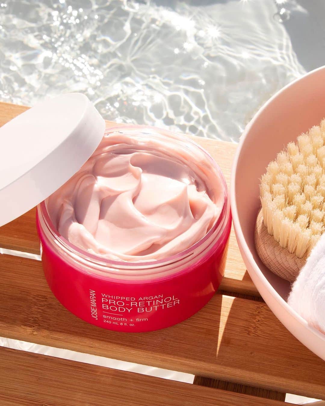 ジョジー・マランのインスタグラム：「Let's talk FAQs about our Whipped Argan Pro-Retinol Body Butter! 🙋‍♀️🙋 ⠀⠀⠀⠀⠀⠀⠀⠀⠀ Q: Is it scented? A: It's unscented. We chose to not include any fragrance so that every single body (especially those with sensitive skin) can get the firming and smoothing benefits with zero irritation. ⠀⠀⠀⠀⠀⠀⠀⠀⠀ Q: Can I wear it during the day? A: Since our lotion contains Pro-Retinol (the most gentle form of retinoid), it won't cause any photosensitivity and won't make your skin MORE sensitive to the sun. That said, when you're outside during the day, your skin is inherently more sensitive to the harmful sun rays, so we always recommend wearing a broad spectrum SPF. ⠀⠀⠀⠀⠀⠀⠀⠀⠀ Q: Is it safe to use during pregnancy? A: While Whipped Argan Pro-Retinol Body Butter is super gentle and great for the most sensitive of skin, we always recommend consulting with your doctor to determine if it's the right fit for you. ⠀⠀⠀⠀⠀⠀⠀⠀⠀ Have more q's? Leave them below! 👇」