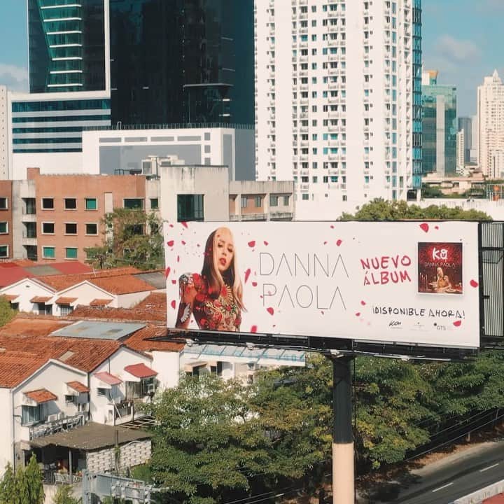 Danna Paolaのインスタグラム：「#KO 🥀 está en Latinoamérica 😍 I CAN'T BELIEVE IT!!! Panamá 🇵🇦 Costa Rica 🇨🇷 Perú 🇵🇪 y Guatemala 🇬🇹 @grupopubligrafiklatam  Etiquétenme donde me vean ♥️ @management_icon @universalmusica @umusicmexico @gtstalent @gtstalentmx」