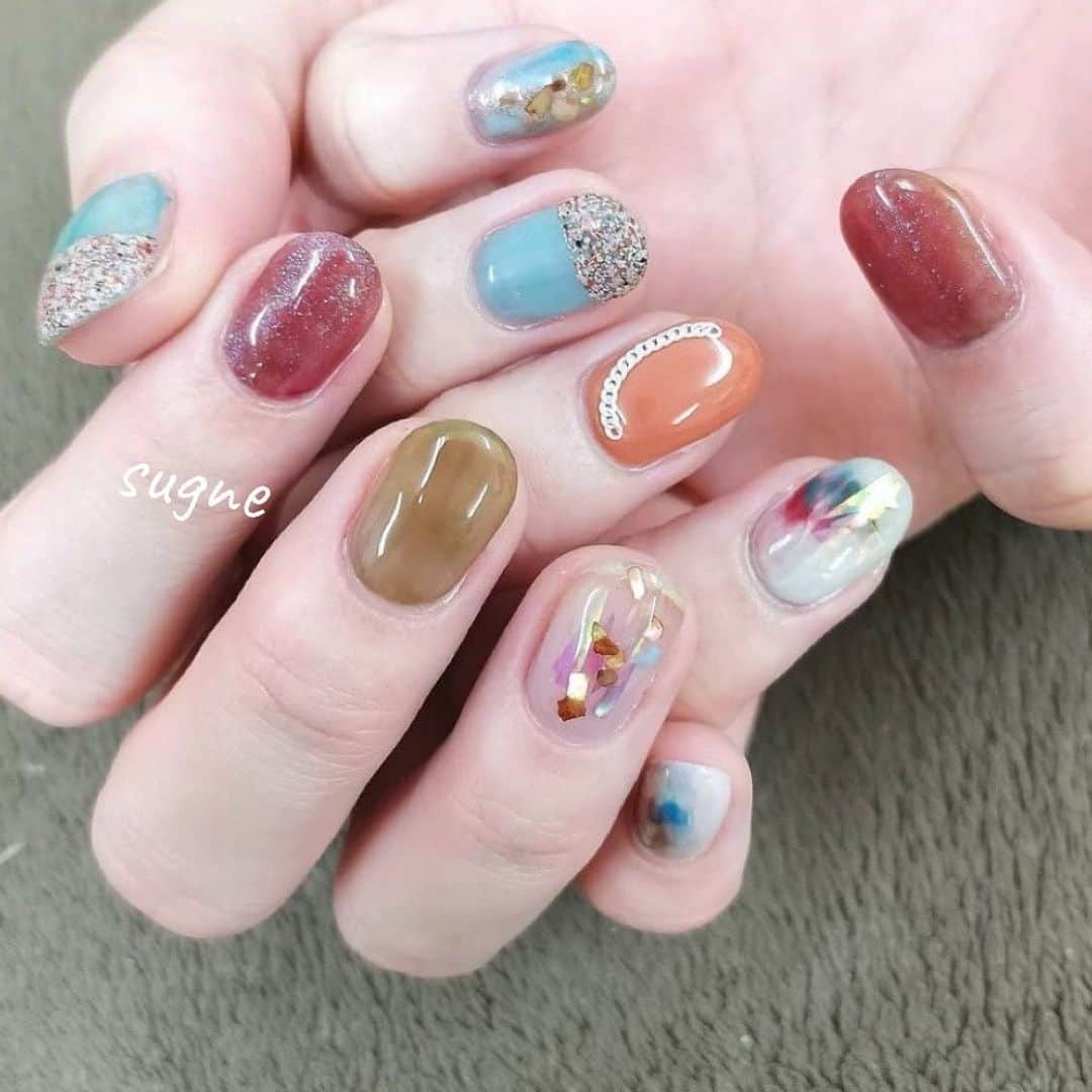 ネイル アイ サロン スグネさんのインスタグラム写真 - (ネイル アイ サロン スグネInstagram)「colors🎨  @ono_nail_  @sugnechihiro  @___the_nail___  @_mio__t   #colornail #sugne #nail  #nailart #ネイル #ネイルデザイン #カジュアルネイル #ショートネイル #ネイル #ニュアンスネイル #ニュアンスアート #大人っぽいネイル #高田馬場ネイル #高田馬場 #네일 #네일스타그램」2月3日 9時42分 - naileyesalonsugne