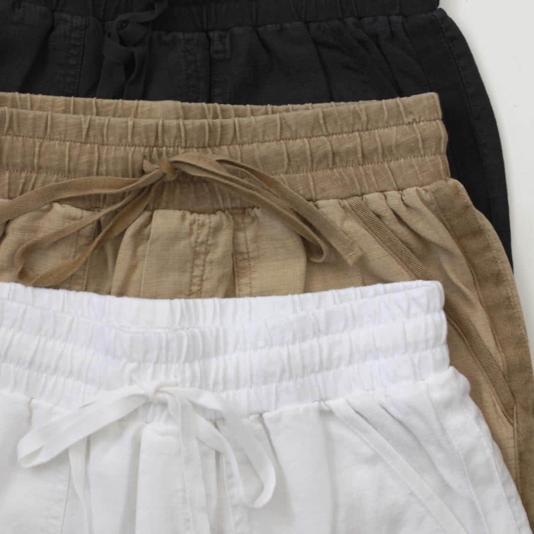 スプレンディドのインスタグラム：「The WFH lineup ☑️ Switch up your sweats for these just-as-comfy joggers ✨⁠」