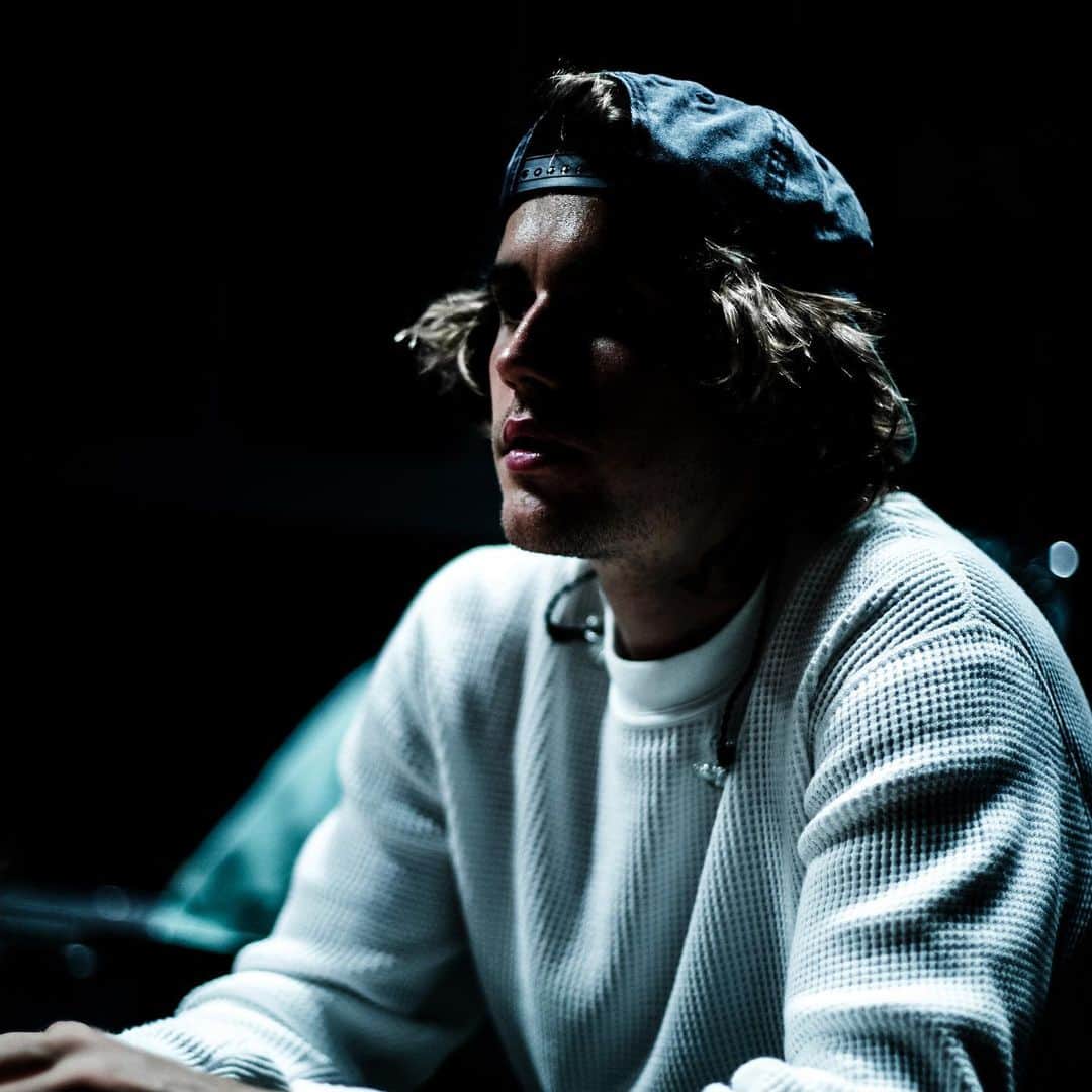 ジャスティン・ビーバーのインスタグラム：「📷: @rorykramer」