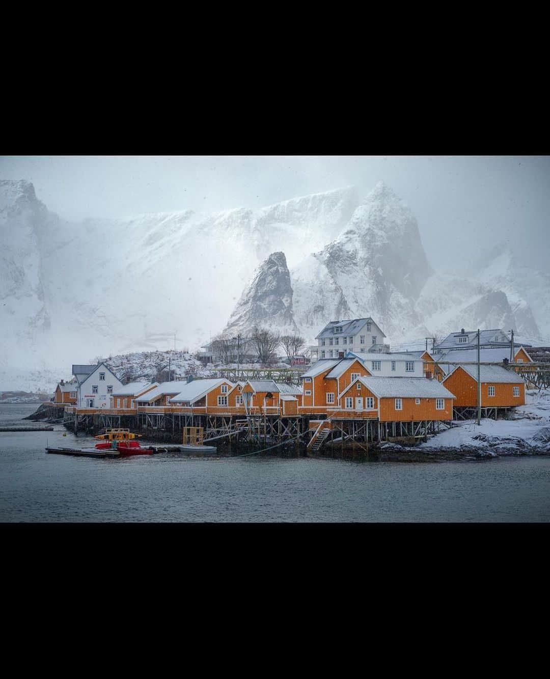 instagoodさんのインスタグラム写真 - (instagoodInstagram)「@philipesterle Did you know that many of the little fishing cabins you see in images from Lofoten can be rented nightly? You can find these at @sakrisoyrorbuer⁠⠀ s t o r m l i g h t 12096⁠⠀ ⁠⠀ Sakrisøya, through wind and snow.⁠⠀ ⁠⠀ Reine, Nordland, Norway⁠⠀」2月3日 10時24分 - instagood