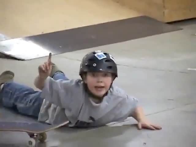 ラカイリミテッドフットウェアのインスタグラム：「Happy Birthday Griff ❤️ We love you brotha @griffingass  📹 @mikemartinez  #Lakai #TheShoesWeSkate」