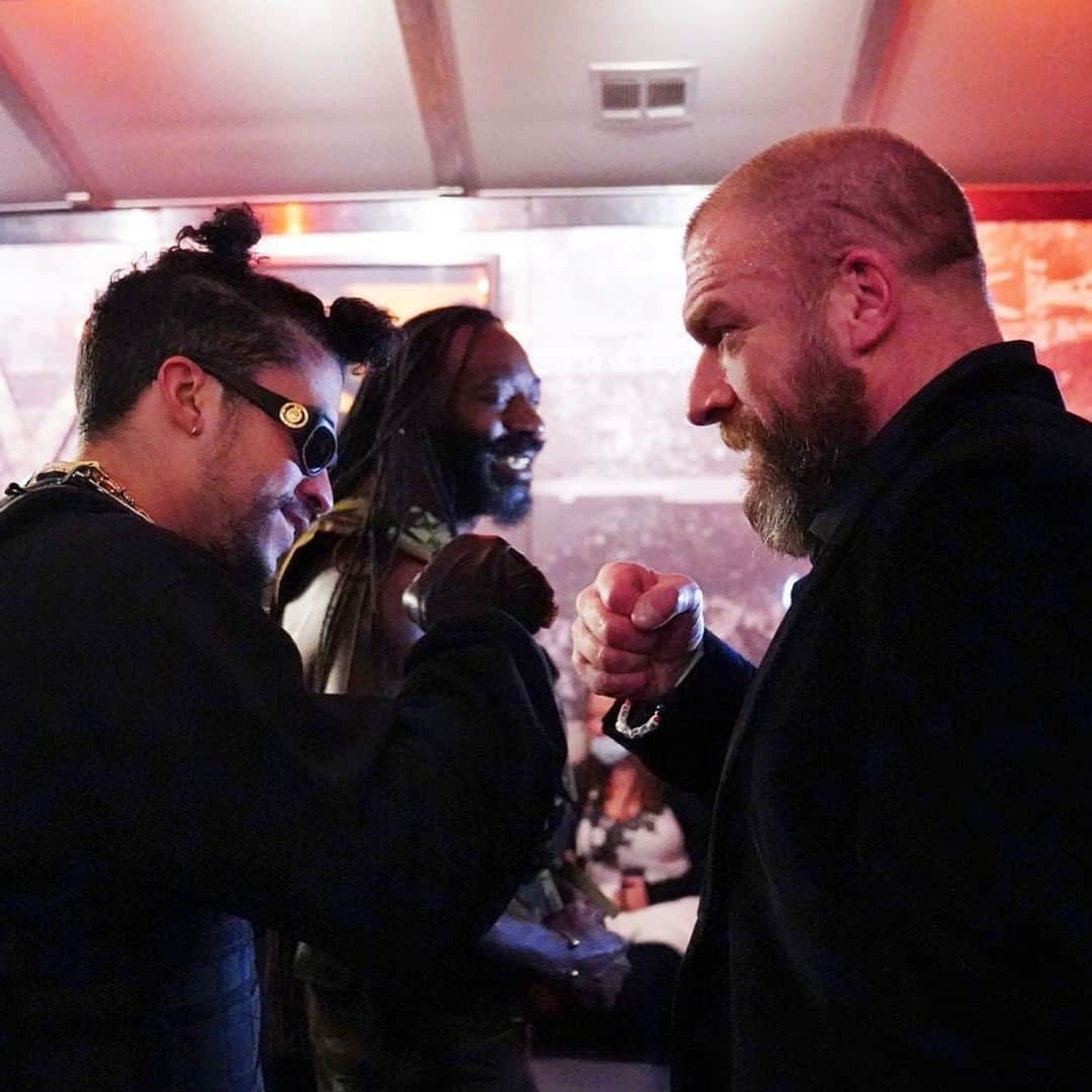 トリプルHのインスタグラム：「On the stage or from the top rope. Massive respect to @badbunnypr for his performance at the #RoyalRumble and a shout-out to @bookertfivex for looking ready another in-ring run!!! #CanYouDigThat #BookerT @wwe」