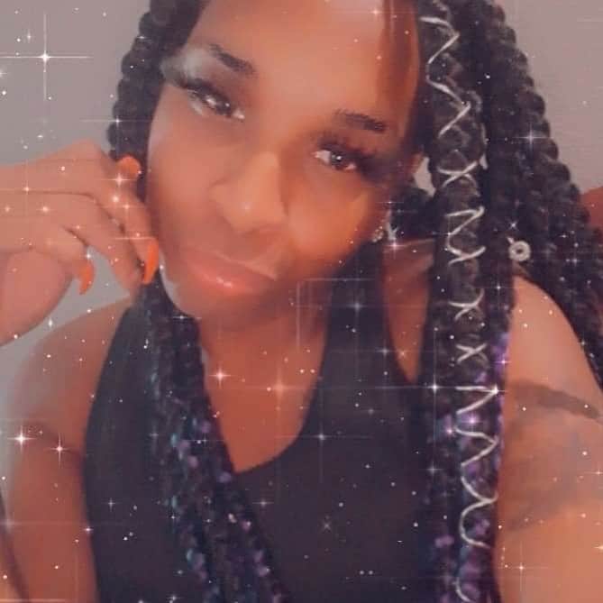 Eileen Kellyさんのインスタグラム写真 - (Eileen KellyInstagram)「TW // transphobia, violence   Dominique Jackson was murdered in Mississippi on January 25th. She was 30 years old.   Her death is at least the third violent death of a trans or gender non-conforming person in 2021, according to the Human Rights Campaign. They denote “at least” because too often hate crimes of this nature go misreported or not reported at all.   HRC recorded 44 deaths of transgender and gender non-conforming people in 2020, more than in any year since they began tracking this violence in 2013.   Rest in power, Dominique.   (Link in bio to donate to the Okra Project, which provides resources and meals for Black transgender people across the world.)」2月3日 1時49分 - killerandasweetthang