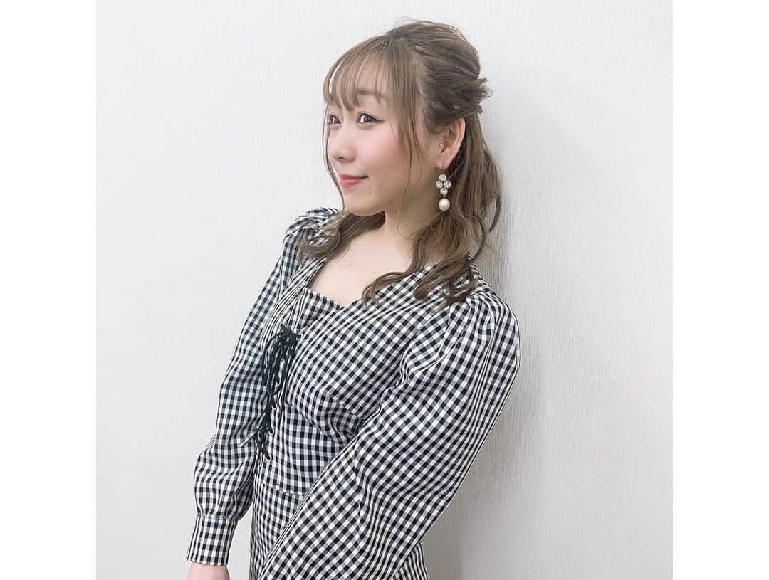 須田亜香里さんのインスタグラム写真 - (須田亜香里Instagram)「いよいよ2月5日 劇場版 #打姫オバカミーコ が映画館で公開になるということで…  先日の萩原さんとのインスタライブ、観てくださった皆様 ありがとうございました😊 萩原さんの投稿にアーカイブありますので、ぜひご覧ください！ 裏話も満載です✨ → @hagiwaramasato_ml  1月31日(日) 【#熱闘Mリーグ】では オバカミーコの密着映像も編集して流していただいて、映画の撮影や楽屋の雰囲気もたっぷりです🐥🀄️ ‪ABEMA‬で無料配信中なのでぜひ観てみてね。  今回も爆笑問題太田さんMC。 オバカミーコを企画、馬杉役も務めた百合沙さんも出演してくださり… 華やかで賑やかで笑いが絶えませんでした🤣🌹ミテネ  .」2月3日 1時51分 - akarisuda