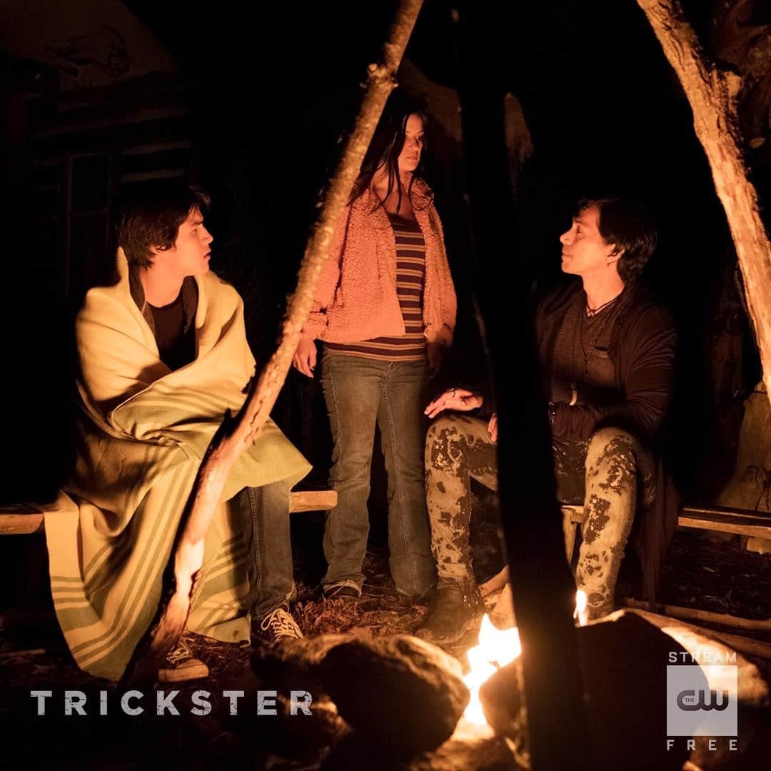The CWのインスタグラム：「Family reunion. A new #Trickster airs tonight at 9/8c! Stream tomorrow free only on The CW.」