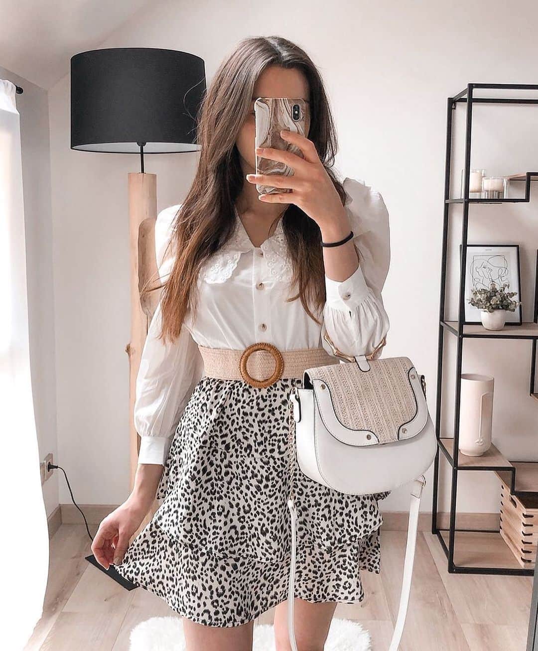 SHEINのインスタグラム：「Serving you classy vibes 🕊️🏹 @giellaa  Shop Item #: 1675410  #SHEINgals #SHEINstyle #SHEINSS21 #classywomen」