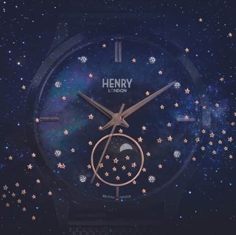 Henry London Official page of Britishさんのインスタグラム写真 - (Henry London Official page of BritishInstagram)「Dreaming of a new watch? Our moon phase  collection is out of this world!⠀⠀⠀⠀⠀⠀⠀⠀⠀ .⠀⠀⠀⠀⠀⠀⠀⠀⠀ .⠀⠀⠀⠀⠀⠀⠀⠀⠀ .⠀⠀⠀⠀⠀⠀⠀⠀⠀ #moonphase #moonphasewatch #watchmovement #cosmic #watchmaker #instawatch #horology #mensstyle #zodiacwatch #supermoon #moon #midnight #moonlight #watchaddict #calendarwatch #bluemoon #space」2月3日 2時15分 - henrywatches