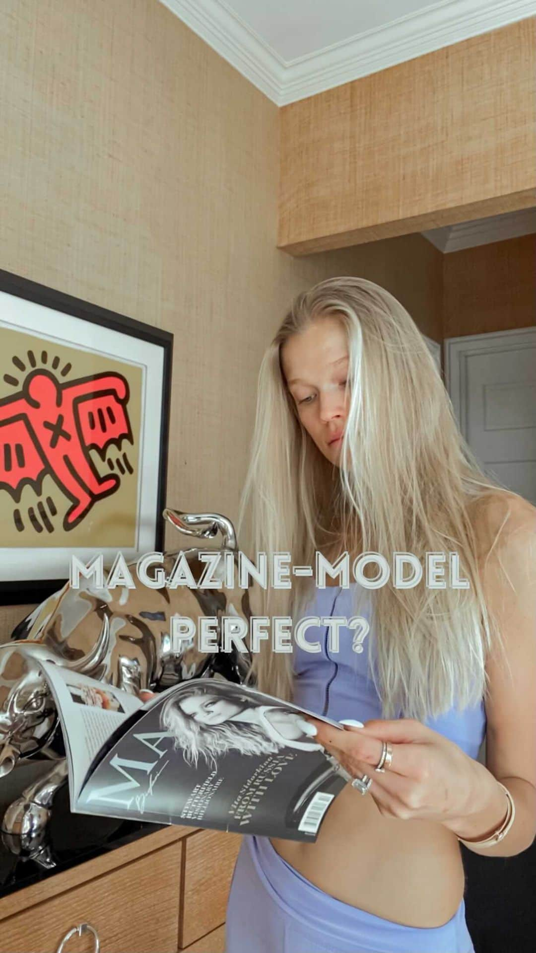 ヴィタ・シドルキナのインスタグラム：「Just a reminder❤️  Looking “picture perfect” takes a whole team. Camera angles change how your body looks, and hours of work go into both makeup and post-production edits! But “real-life perfect” just takes one person—you! Even if you don’t look perfect in a photo, your body is still strong, capable, and lets you laugh and love those around you! How are you loving your real-life perfect YOU?   #instagramvsreality #beauthentic」