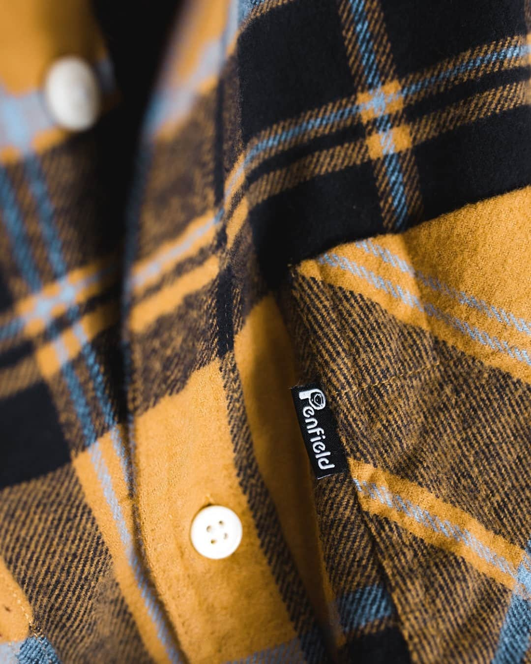 ペンフィールドのインスタグラム：「It's not a Penfield collection without a cotton flannel shirt.  #ForLifeInTheOpen」