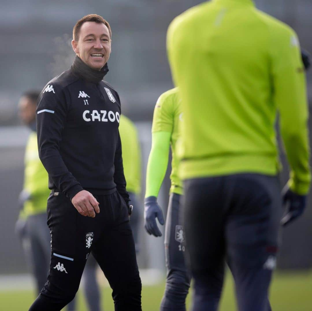 ジョン・テリーさんのインスタグラム写真 - (ジョン・テリーInstagram)「TRAINING @avfcofficial ⚽️👊🏻」2月3日 3時06分 - johnterry.26