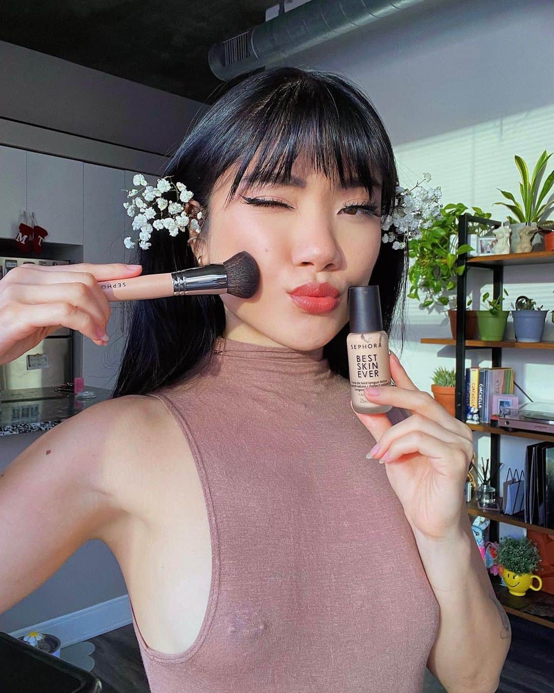 Marycakeさんのインスタグラム写真 - (MarycakeInstagram)「i used to mix two foundation shades 🥴💸 so happy to see @sc include 50 shades in their newest Best Skin Ever Foundation line, at only $20! my shade is 16Y: it’s the color-matching, lightweight, natural finish for me. 😌♡ #beautyuncomplicated #ad」2月3日 3時09分 - marycake