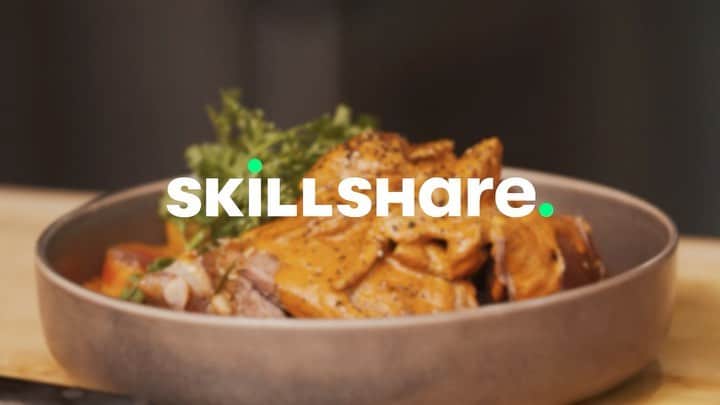 ケリスのインスタグラム：「#ad I'm so excited to finally share this! I'm officially a teacher ya'll! LOL... I've partnered with @skillshare to teach you how to upgrade everything, from salads to warm dishes with, yep, you guessed it... Sauce!   I'll teach you the foundations of sauce-making, finding balance in your sauces, and how to create a starter, like a mirepoix. However, I'll show you how to do it my way using Sofrito! We'll find the flavors that reflect who you are, and hopefully, you'll leave the class feeling empowered and much more creative in the kitchen! Cooking can be so easy, so fun, and most importantly, reflect you as an individual.   Check the link in my bio for a free trial with Skillshare. I hope you'll come along with me! Love you! #skillsharepartner」