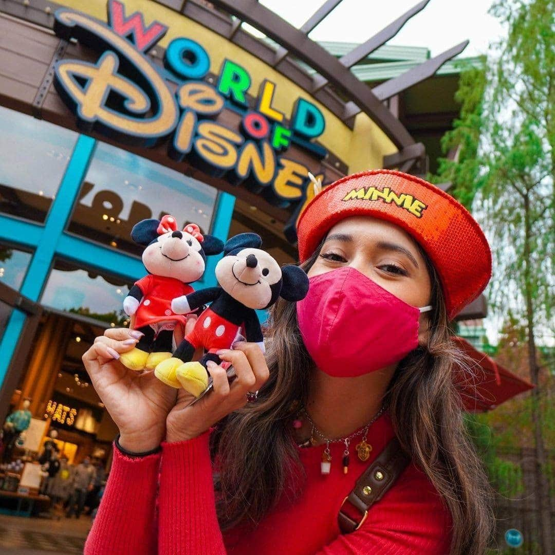 ディズニーランドさんのインスタグラム写真 - (ディズニーランドInstagram)「Have you checked out all of the new @disneynuimos available at #DowntownDisney? Which one is your favorite? (📷: @magicjourneys)」2月3日 3時19分 - disneyland