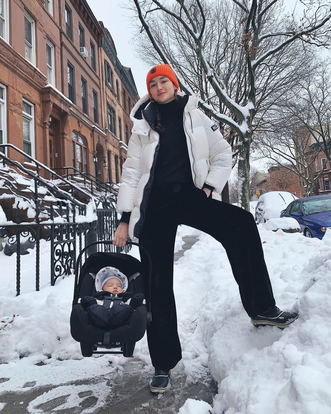 ブルーナ・テノリオのインスタグラム：「Partiu pediatra! ⛄️」