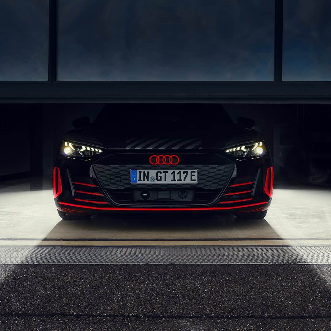 Audiさんのインスタグラム写真 - (AudiInstagram)「In 7 days, we trade the assembly line for the starting line.   February 9. Audi e-tron GT world premiere. Join us by clicking the link in our bio. #etronGT #FutureIsAnAttitude  Prototype vehicle shown. Specifications may vary.」2月3日 3時35分 - audi