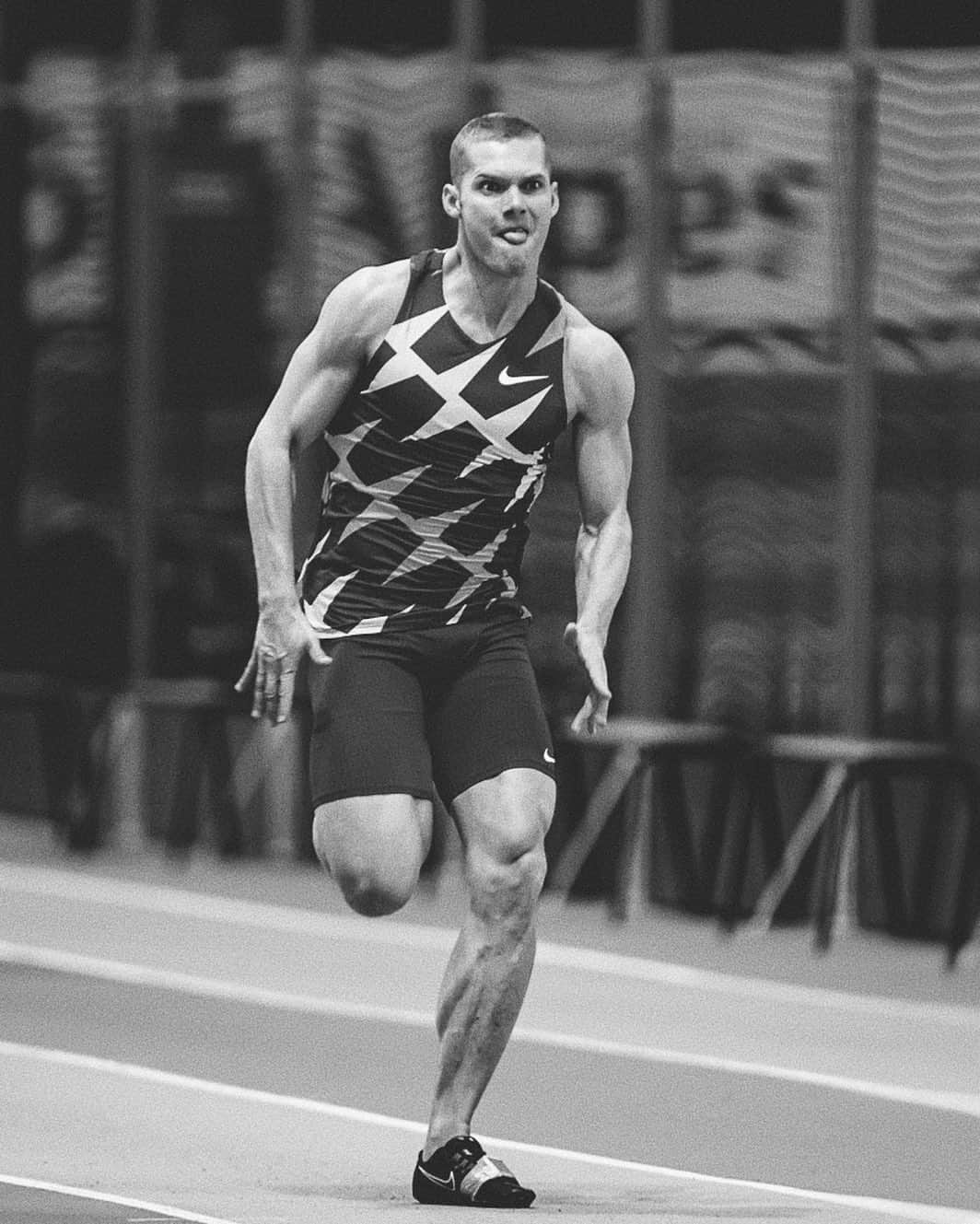 ケビン・マイヤーのインスタグラム：「Back on track . 📸 @alex_sport_ortega」