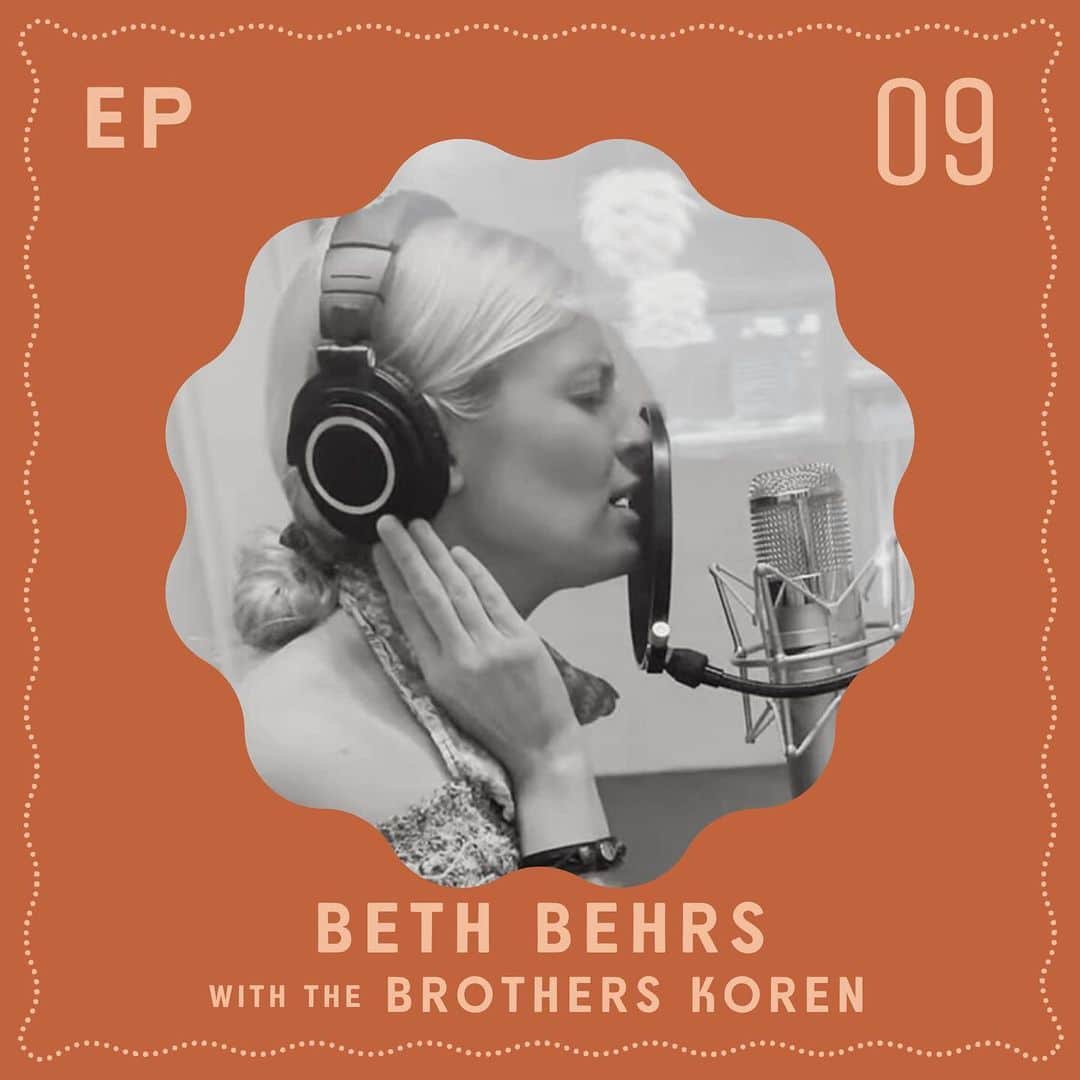 ベス・ベアーズのインスタグラム：「Major anxiety / vulnerability hang over right now in anticipation of you all listening to the newest episode of @harmonicspodcast with my dear @brotherskoren interviewing YOURS TRULY, about my mental health struggles and how music healed me! #creativityishealing #healingiscreative World premiere of our song "The Moon Will Stay" which I wrote to honor my pop pop who is struggling w dementia . Stay tuned the next few weeks to @harmonicspodcast to hear more songs/ making of stories and at the end of the month, you'll be able to listen to the entire album on @bandcamp with proceeds going to 3 of my favorite charities: @jewel @inspiringchildren  @marygauthier @songwritingwithsoldiers  And Equine therapy organizations for those suffering from trauma / mental health   Please comment and leave a review on here or on @applepodcasts ! Would love to hear your thoughts once you've listened! Link in my bio.」