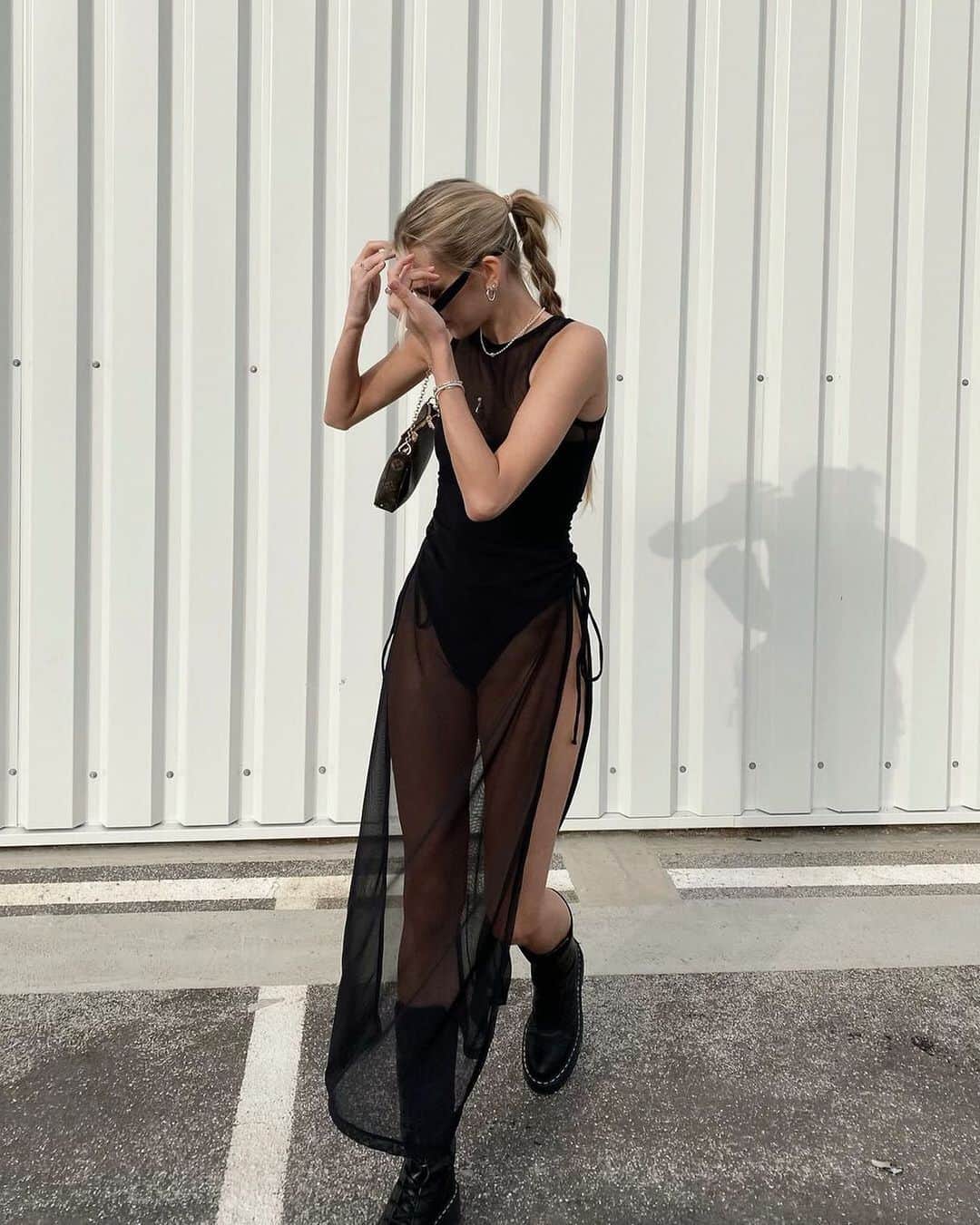 SHEINのインスタグラム：「Your daily dose of chic ✨  @lillimsr  Shop Item #: 1869594  #SHEINgals #SHEINstyle #SHEINSS21 #slayqueen」
