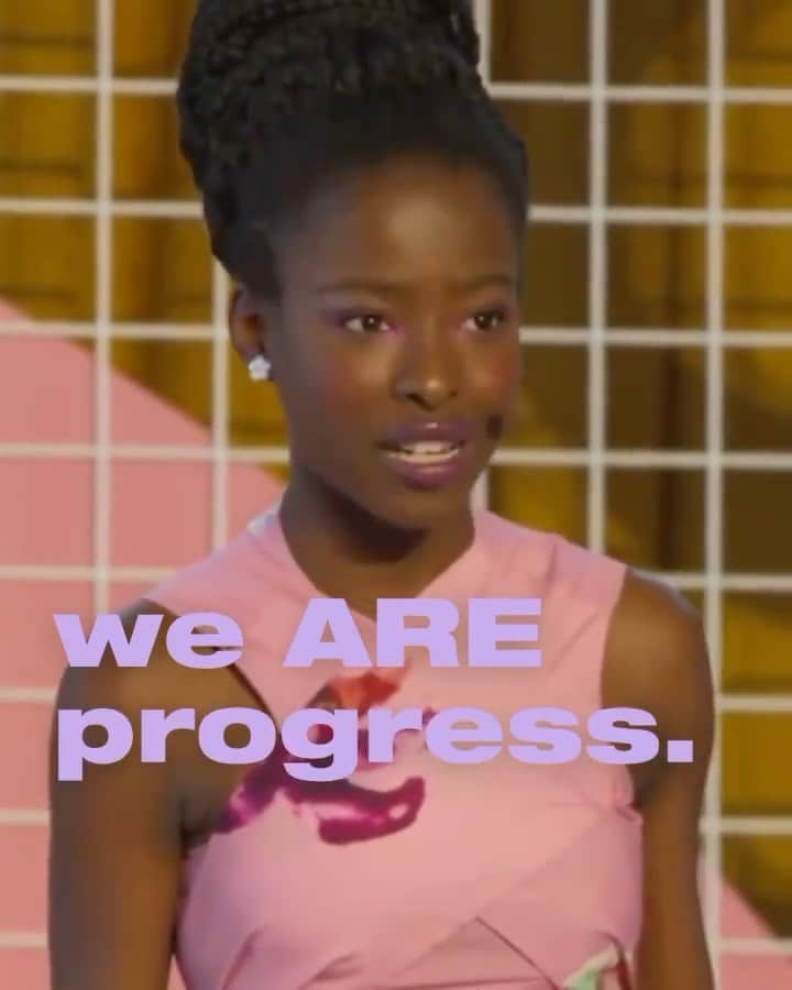 ジョジー・マランのインスタグラム：「"Women aren't just in, we are progress." ✊@amandascgorman empowers us with her words of inspiration. ⠀⠀⠀⠀⠀⠀⠀⠀⠀ Stay tuned this month as we continue to share some of our favorite Black poets, writers, filmmakers, social activists, and organizations. ⠀⠀⠀⠀⠀⠀⠀⠀⠀ Regram from @girlboss #amandagorman」
