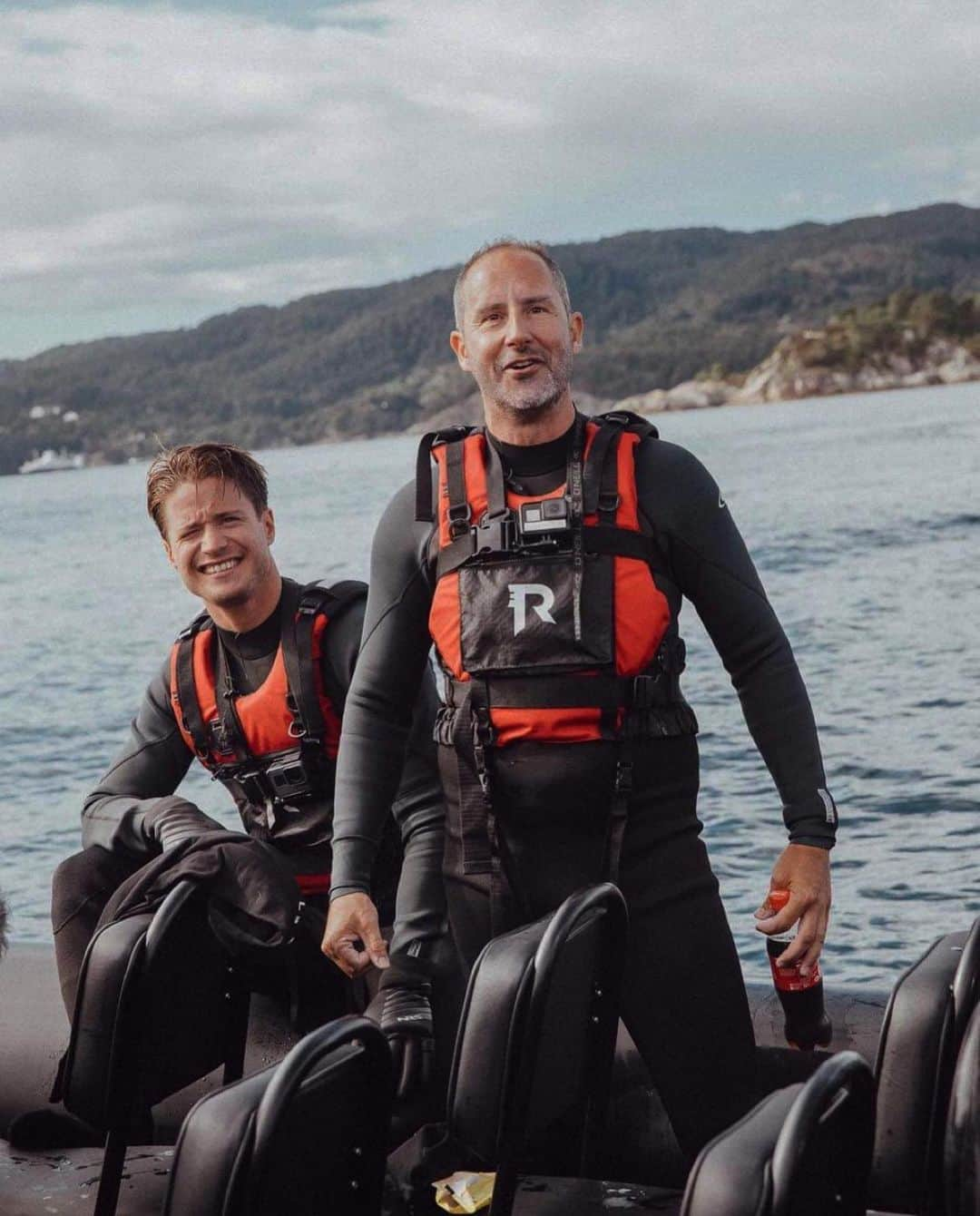 KYGOさんのインスタグラム写真 - (KYGOInstagram)「That one time me and @harald_ronneberg went water skiing behind a cruise ship ⛷」2月3日 4時14分 - kygomusic